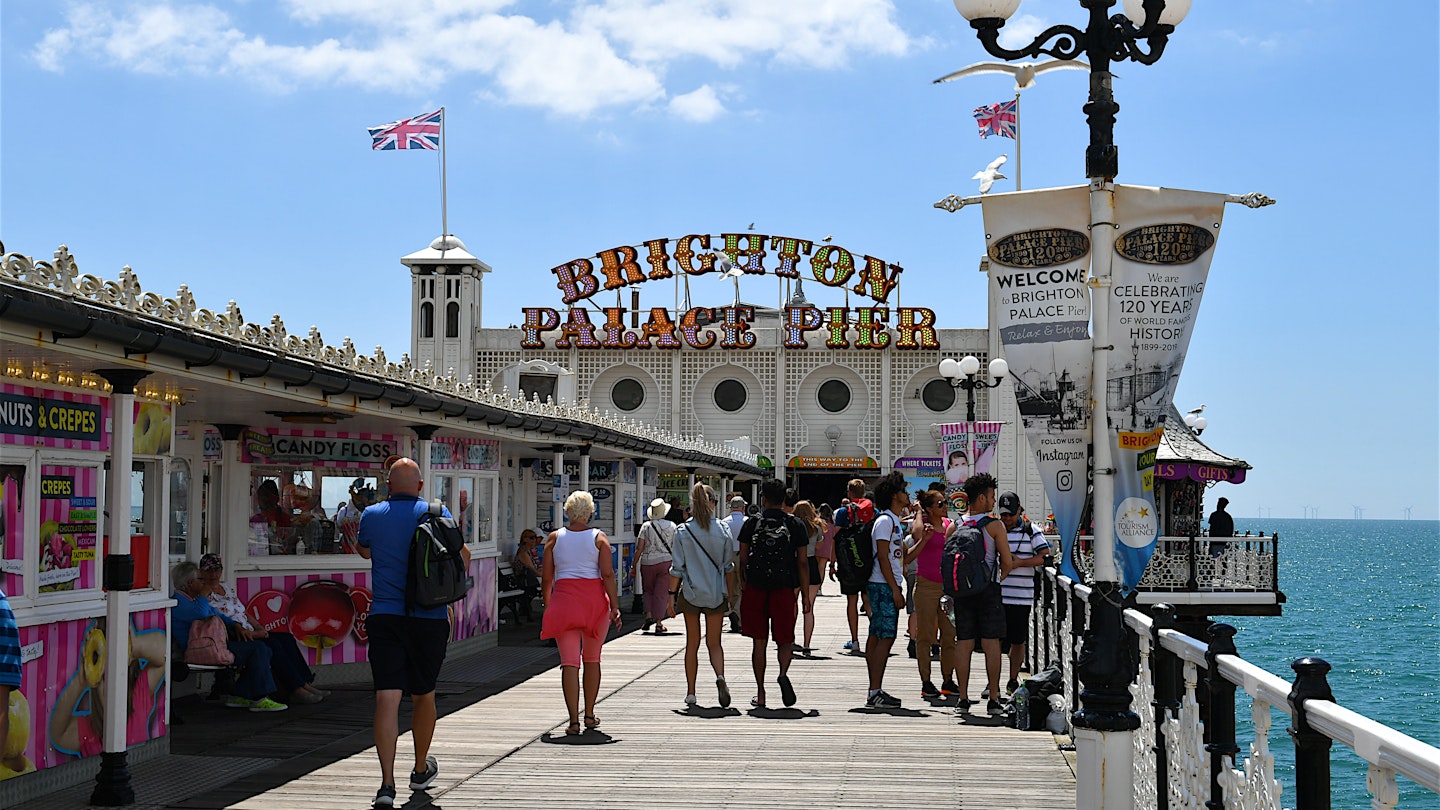 UK-England-Brighton-Olivier DJIANN-GettyImages-1187532389-RFE
People visiting the Brighton Palace Pier, commonly known as Brighton Pier © Olivier DJIANN / Getty Images