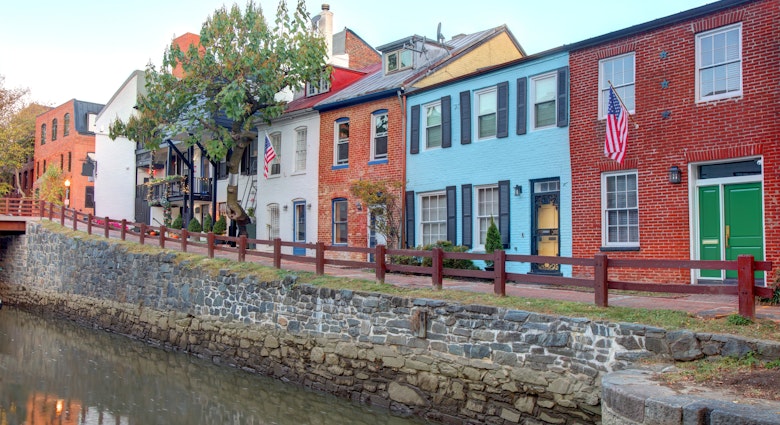 Georgetown is a historic neighborhood and commercial district of Washington, D.C.
1811463118