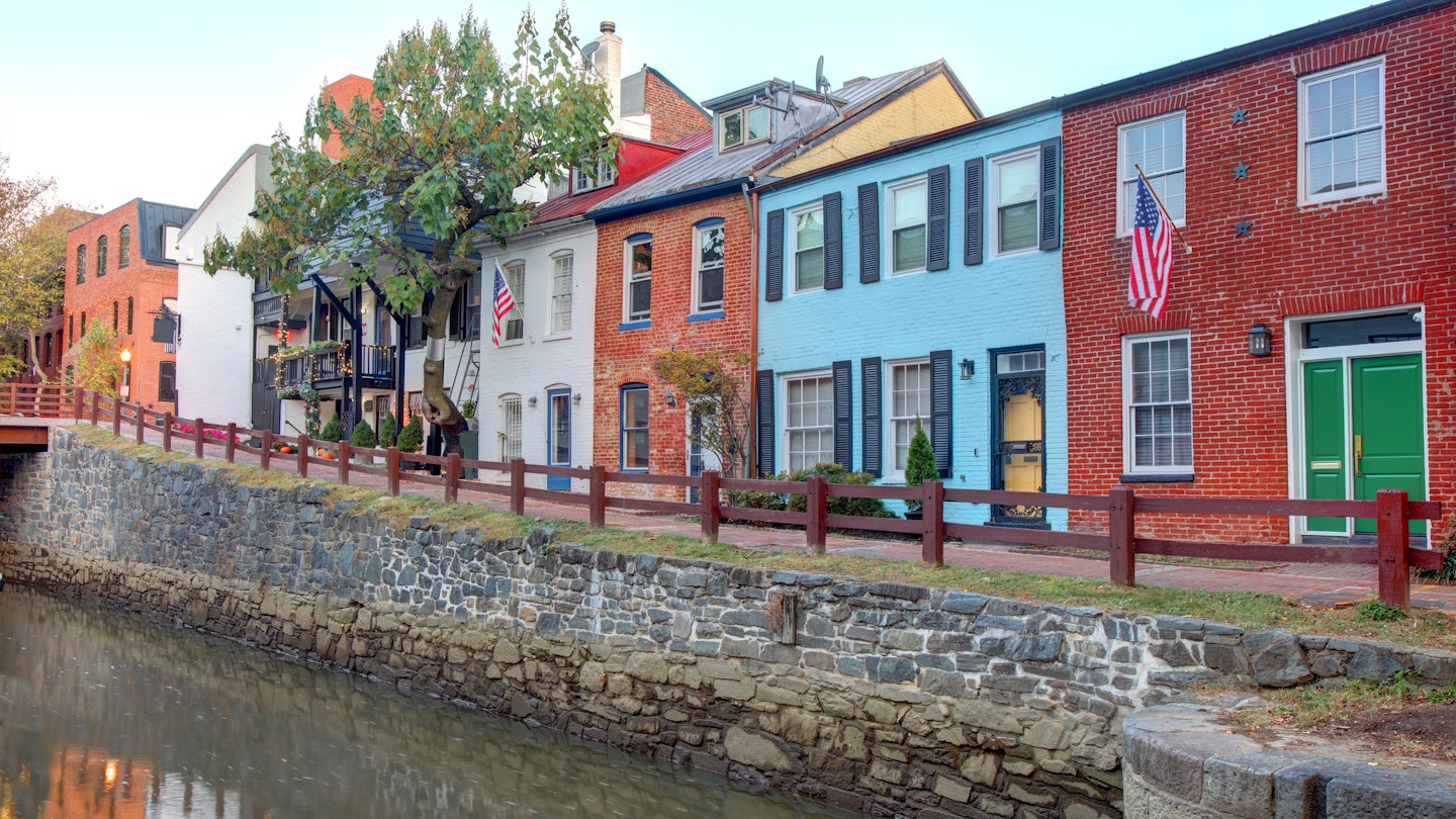 Georgetown is a historic neighborhood and commercial district of Washington, D.C.
1811463118