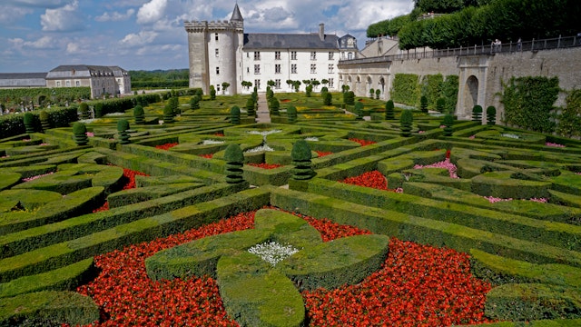 Hedge work in the gardens of Château de Villandry
