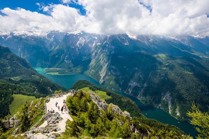 Overlooking view of the Lake Konigssee from Jenner peak, Berchtesgaden, Germany.
579469138
trekking trail