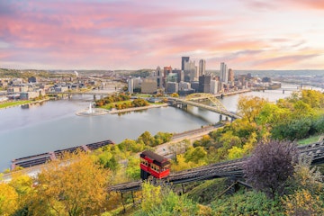 Cityscape of downtown skyline and vintage incline in Pittsburgh, Pennsylvania, USA at sunset
1288178233
state
