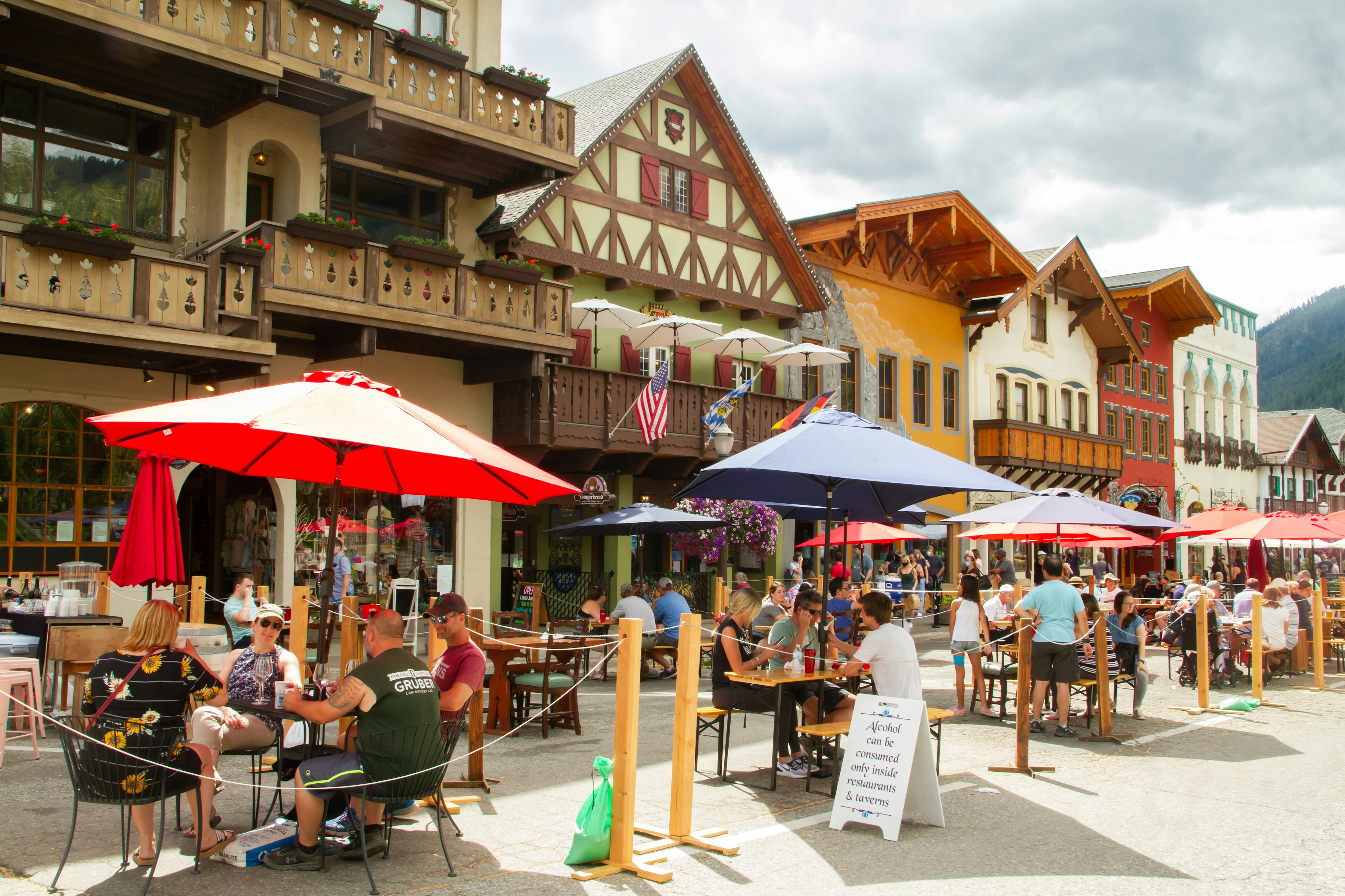 Visitors are enjoying the outdoor seating on Main Street which has been closed off for pedestrian access only during the Covid-19 pandemic