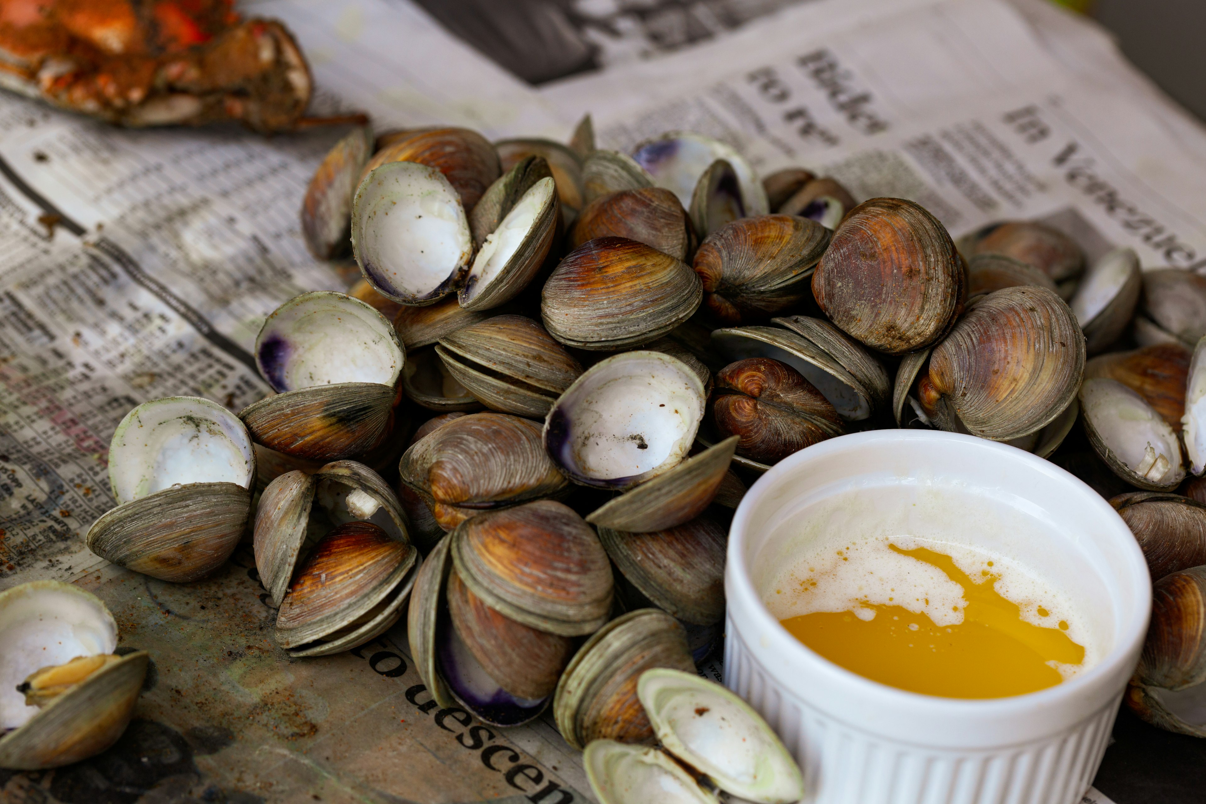 Baked clams served with butter