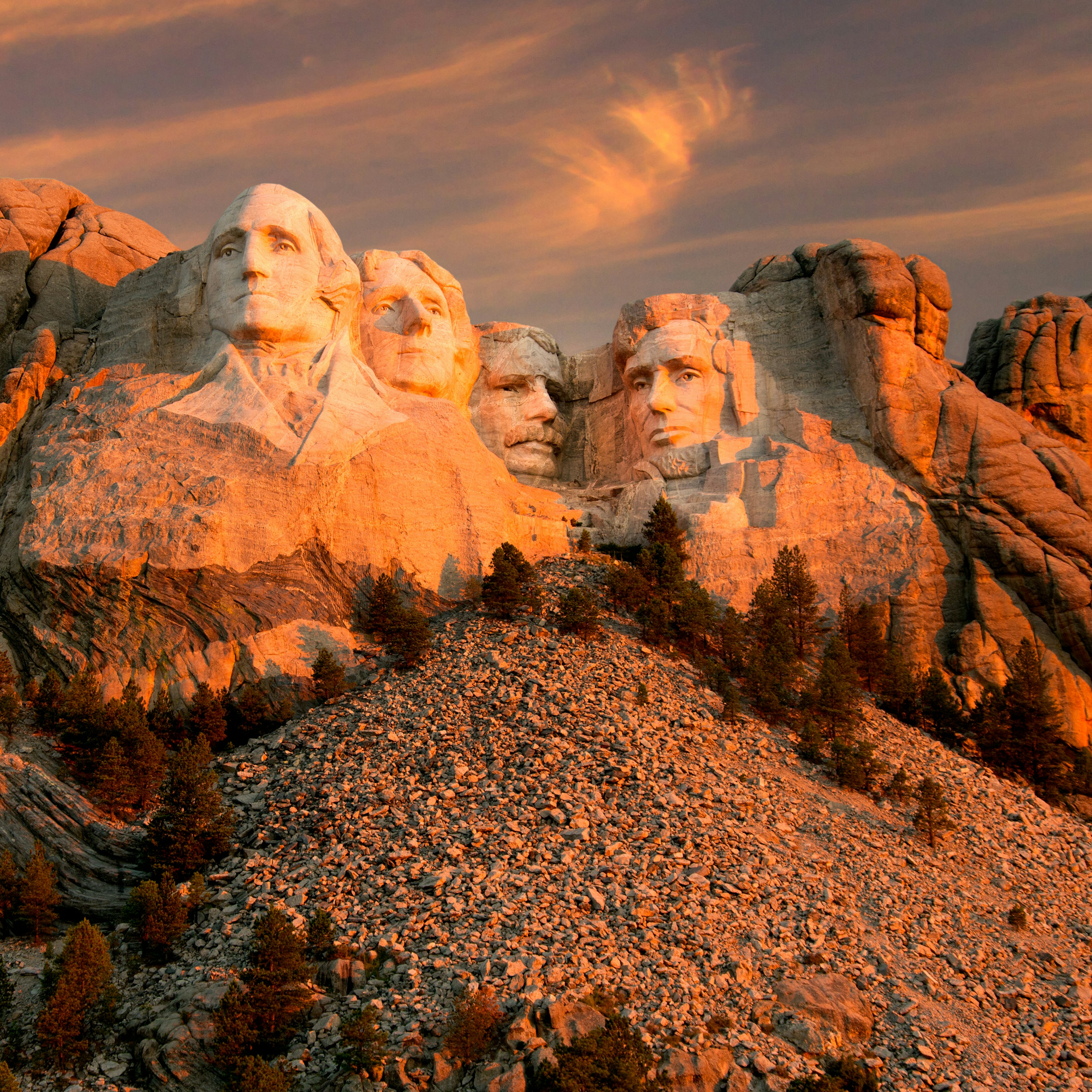 Sunset over Mount Rushmore Memorial