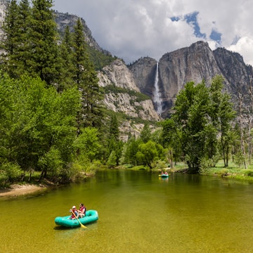 California, USA, 04 Jun 2013: Tourists enjoying ride on river with Yosemite Falls in background.
401708044
tree, america, usa, park, river, liquid, travel, landmark, majestic, grand, people, raft, vehicle, countryside, falls, tourist, transport, california, waterfall, garden, plant, mountain, transportation, boat, water, nature, landscape, national, north, united, states, yosemite