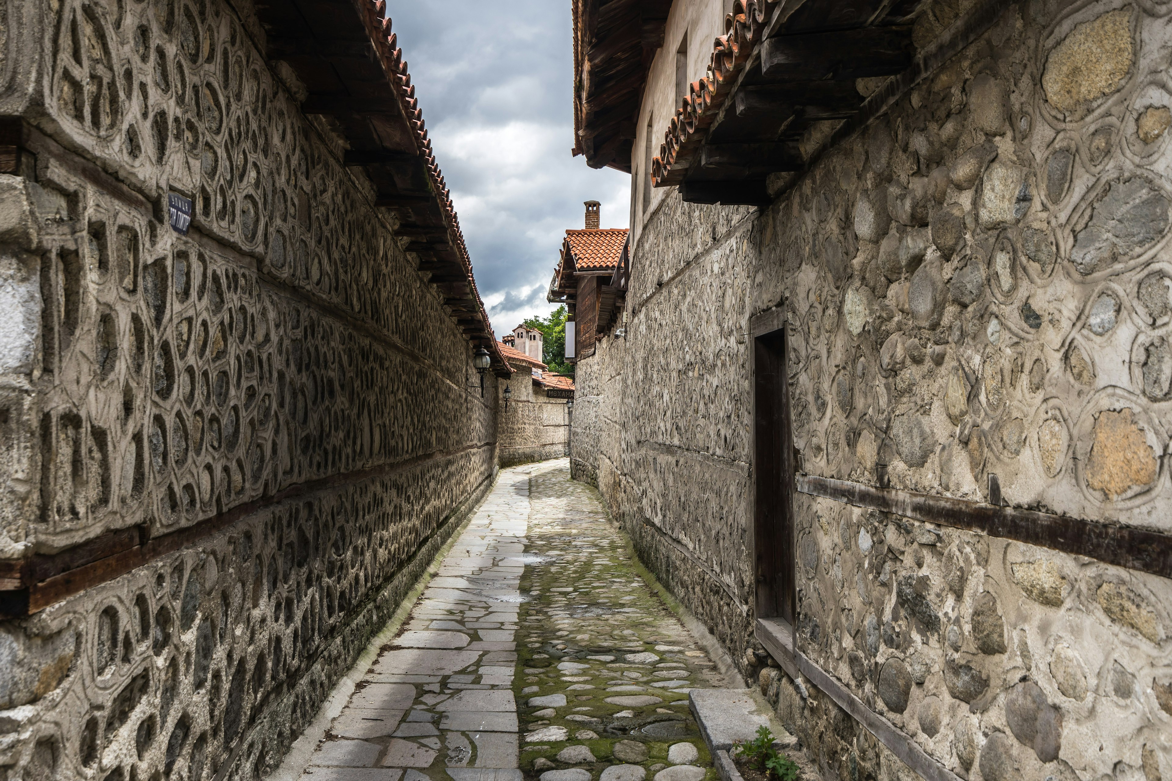 A narrow alley in the Old Town of Bansko, Bulgaria