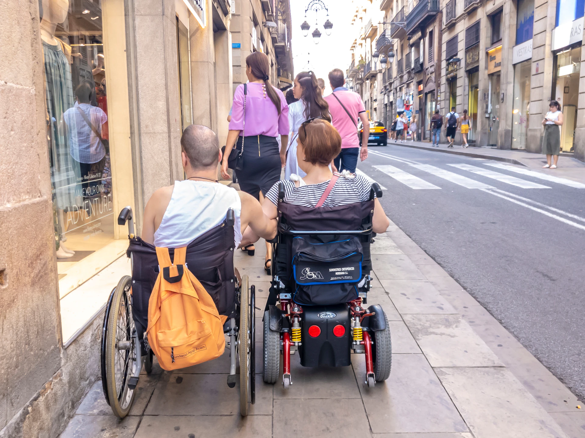 getting-around-in-barcelona-lonely-planet