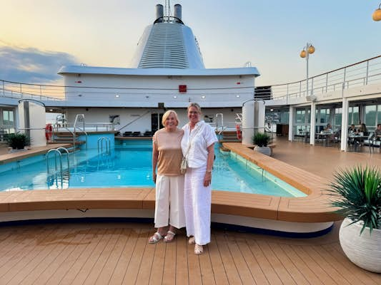 Stories from an 11-day cruise with my mother