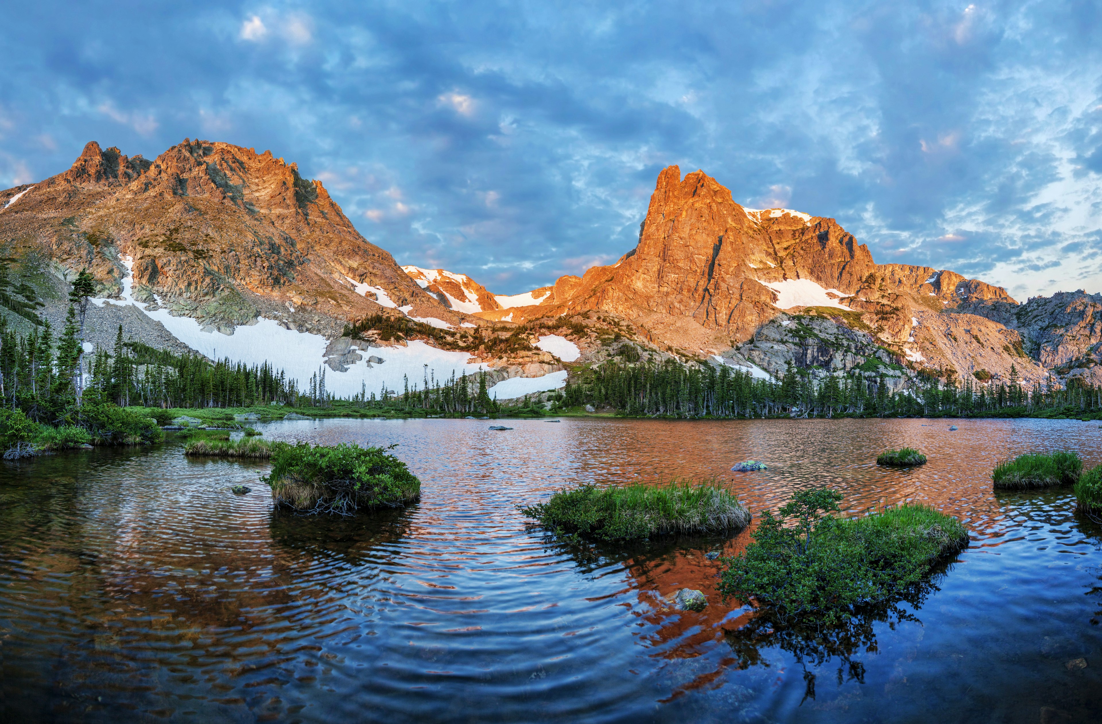 Sunrise at Lake Helene in Rocky Mountain National Park, Colorado