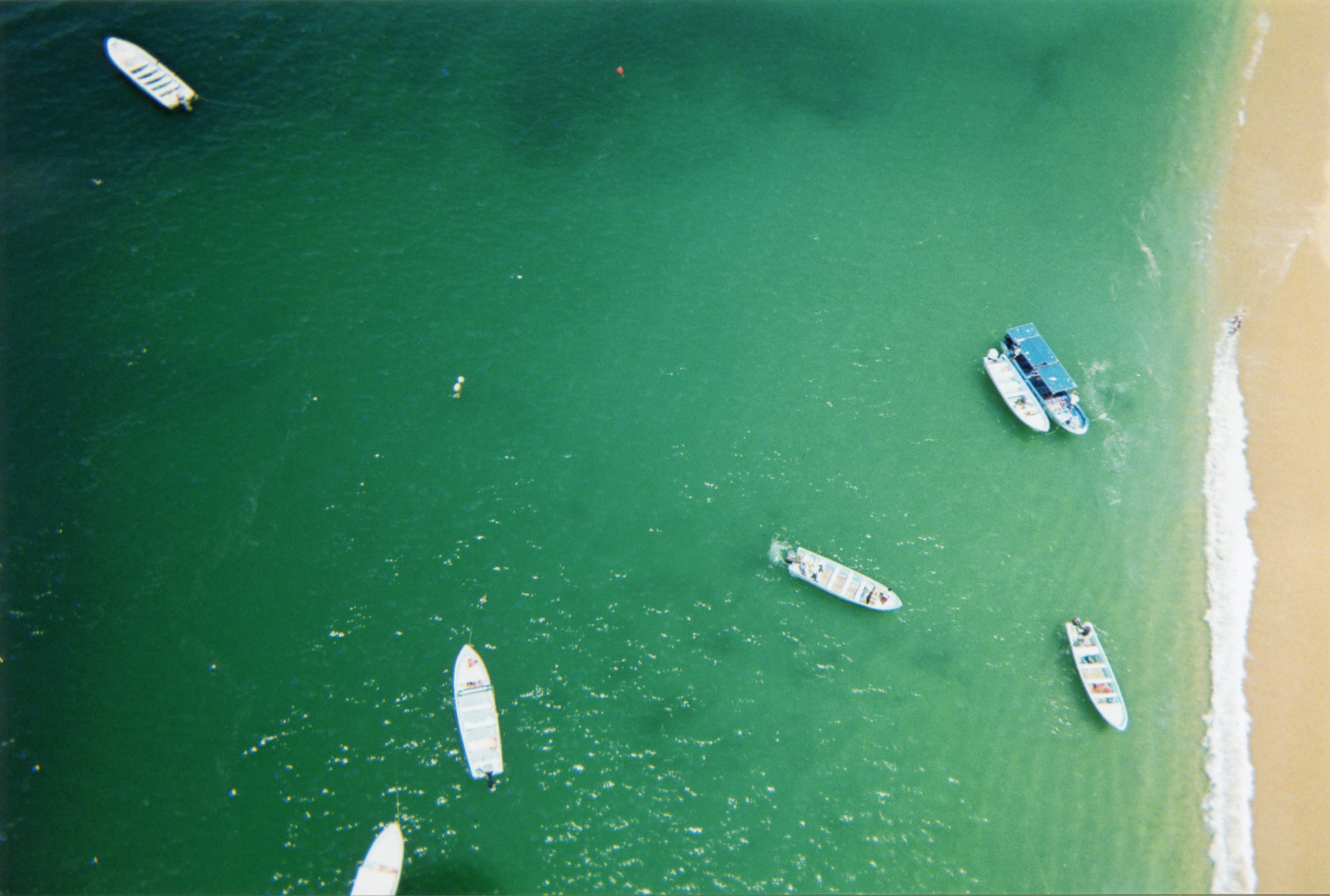 Boats from above, while parasailing
Aerial View; Color Image; Day; Flickr; Floating On Water; Horizontal; Latin America; Mexico; Nature; Nautical Vessel; No People; Outdoors; Pacific Ocean; Parasailing; Photography; Sea; Surf; Transportation; Yelapa;