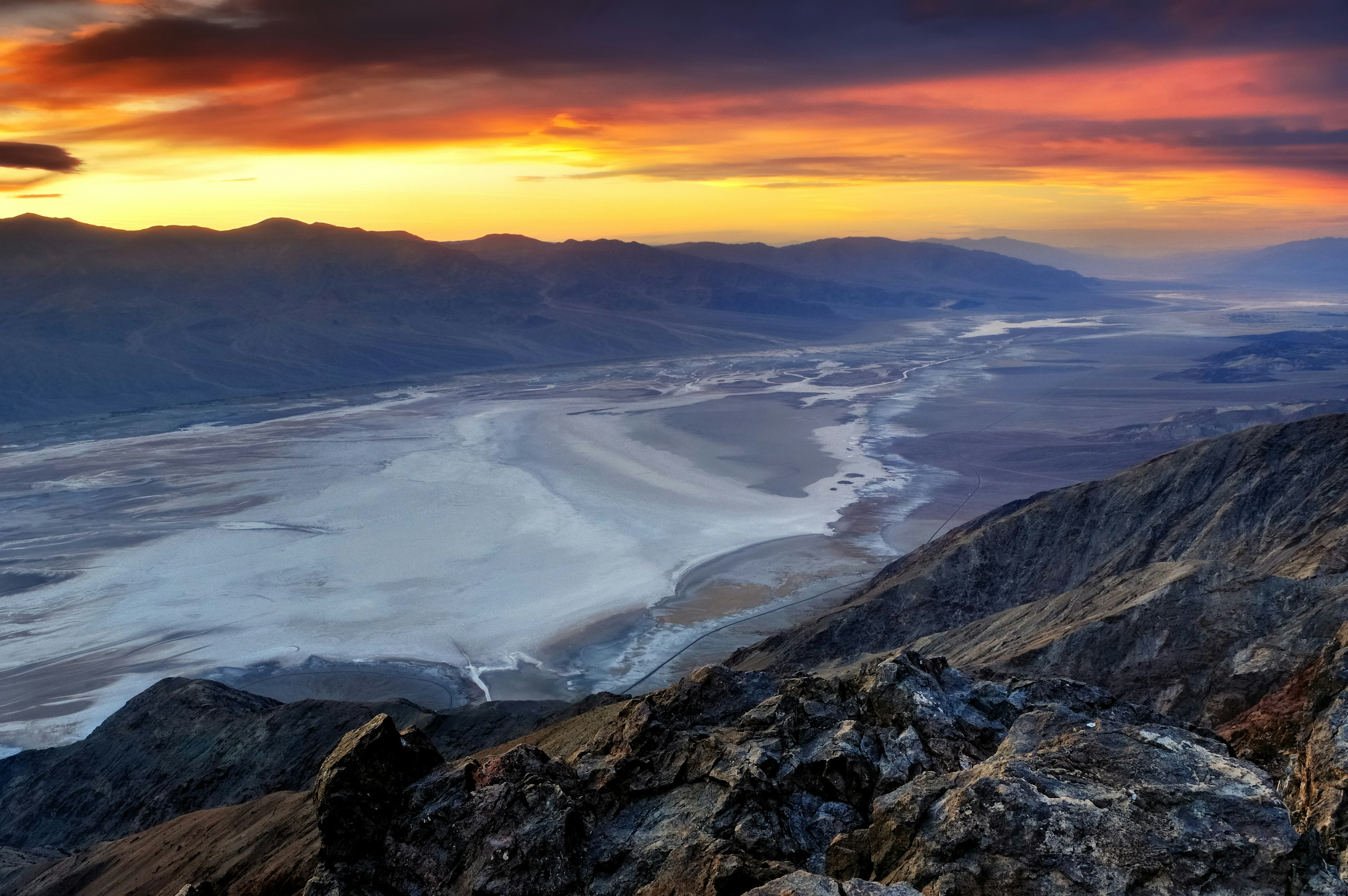 Sunset over Badwater Basin, Death Valley
Tranquil Scene Nature Horizontal Outdoors USA Sky Cloud - Sky Desert Sunset Valley California Sunlight Scenics Color Image Badwater Beauty In Nature No People Photography Dramatic Sky Great Basin Depression - Land Feature