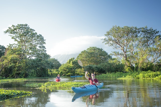 Tourists kayaking on Lake Nicaragua
