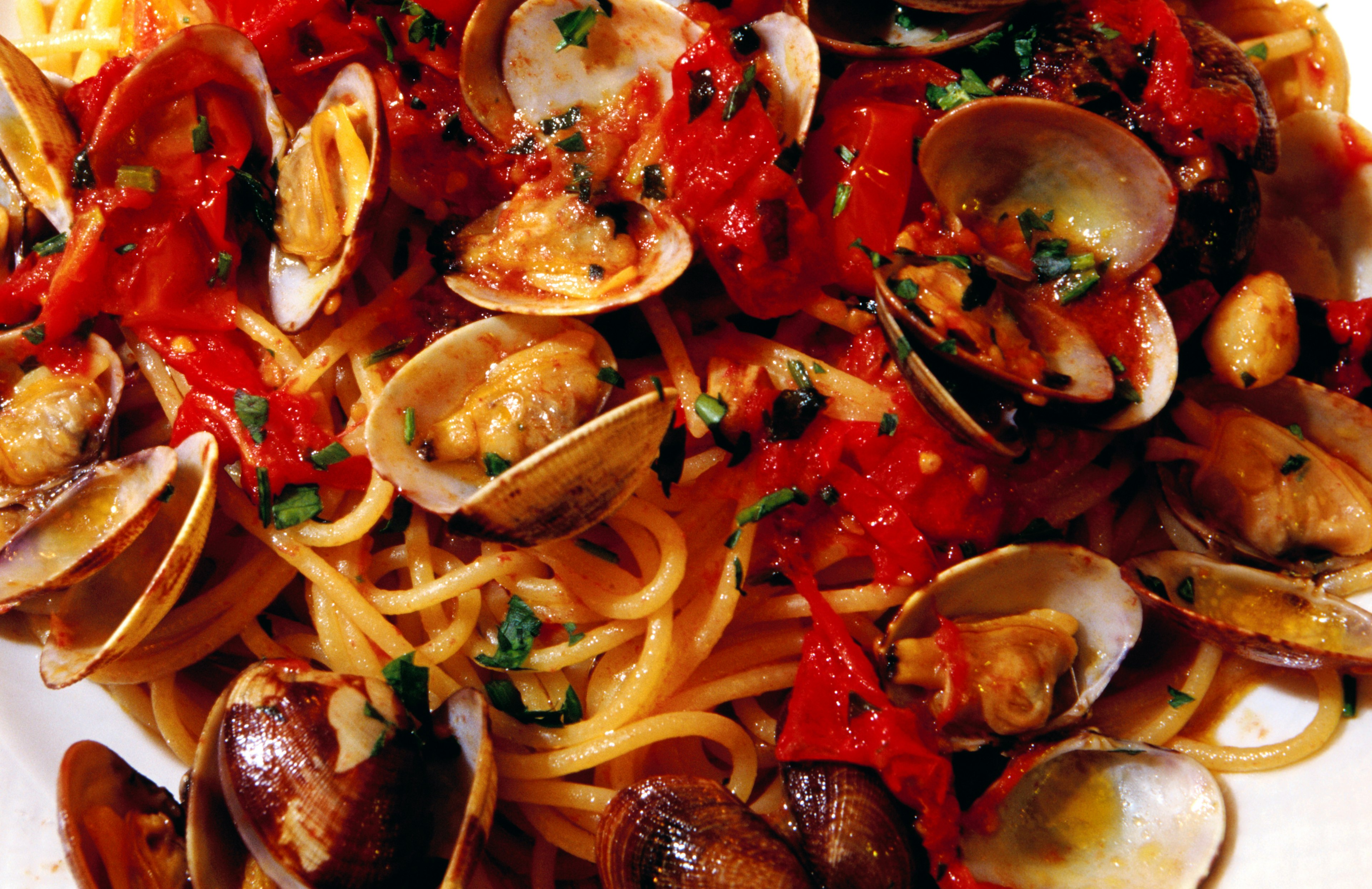 Up close of a plate of Spaghetti alla Vongole