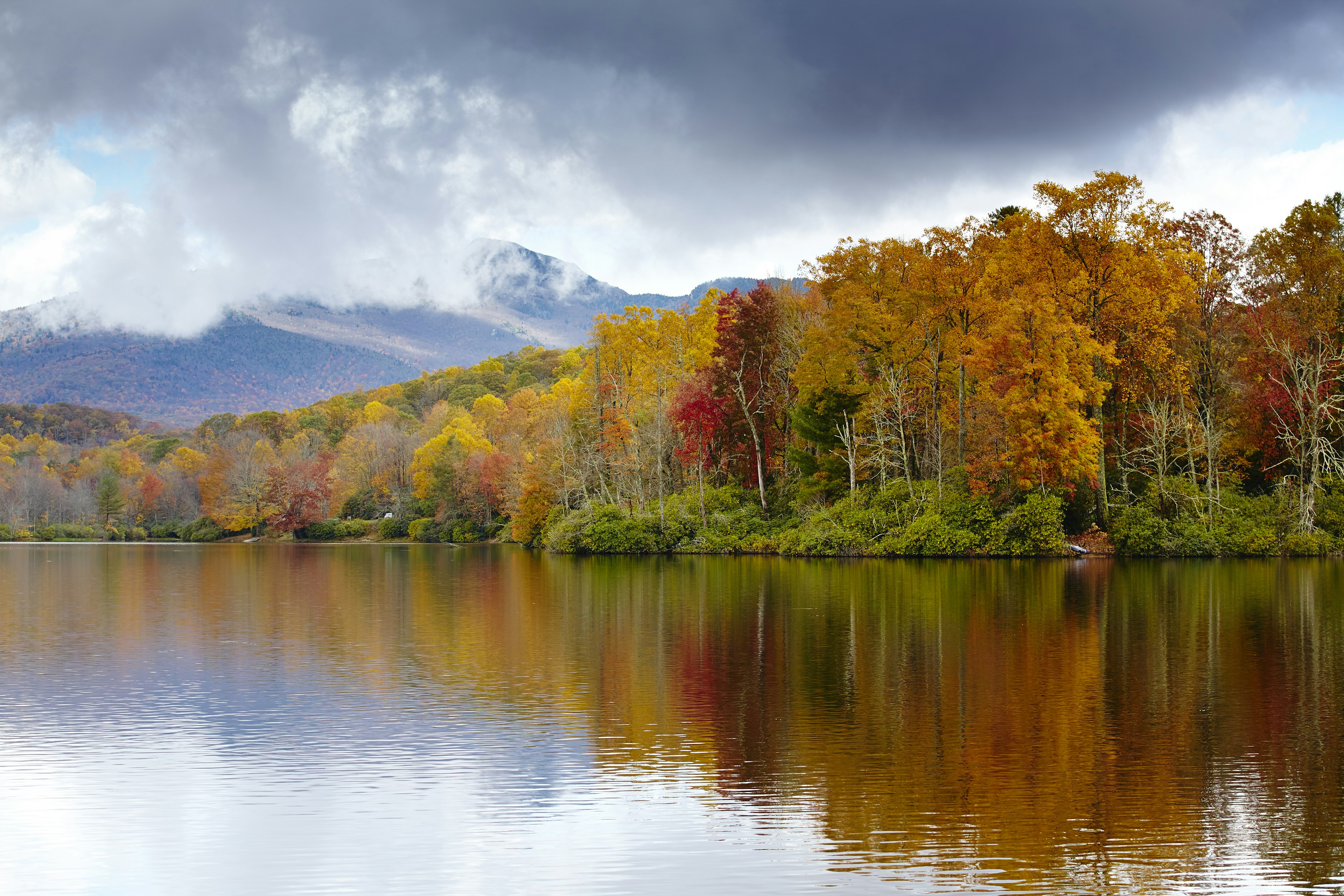 The Blue Ridge Parkway Scenic Drive America October 2014.General scenes along the Skyline drive in Virginia./m/loader/final_group_loader/Lonely planet pic blue ridge/Images/