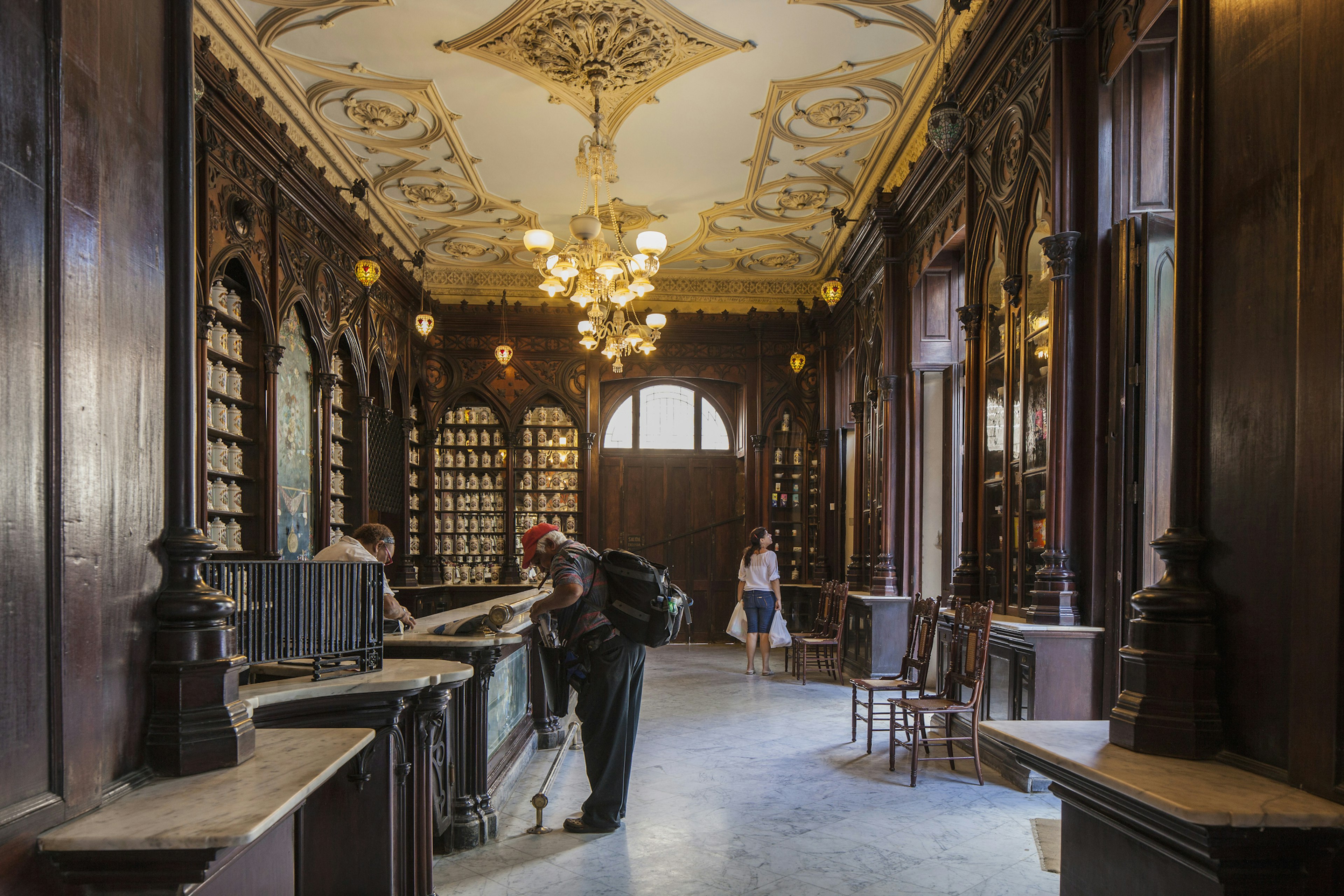 La Habana Vieja (Old Havana district), Museo (Museum) de la Farmacia Habanera.