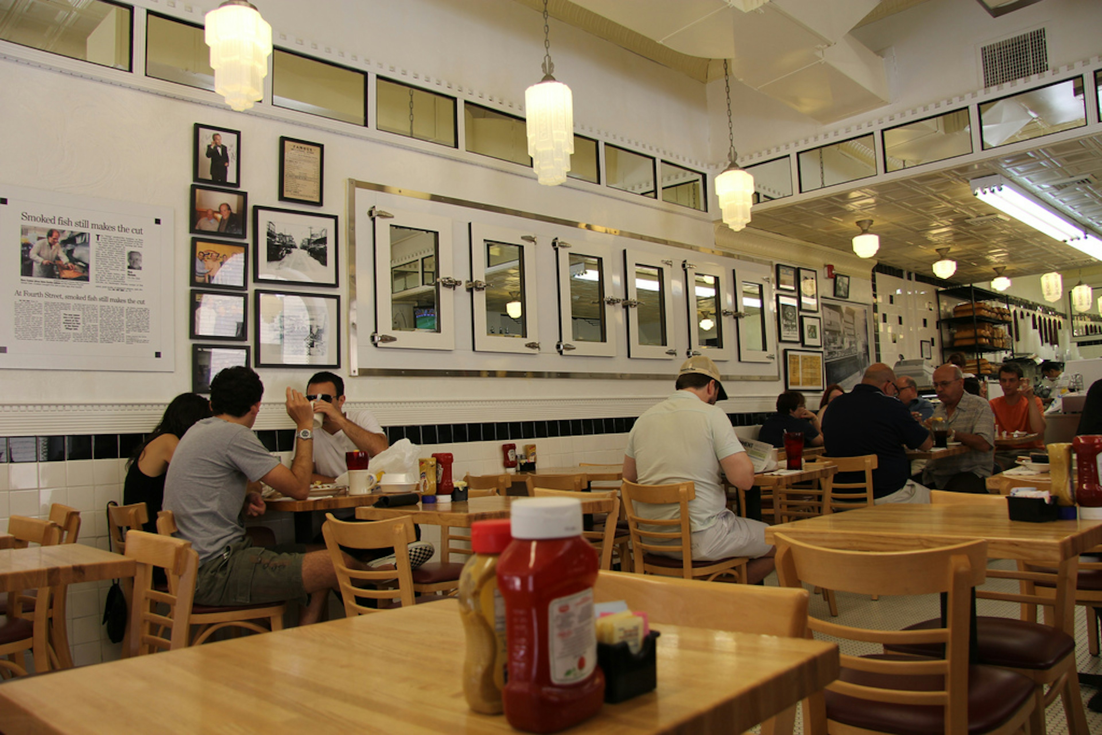 Fourth Street Deli. Photo by joepyrek / CC BY-SY 2.0