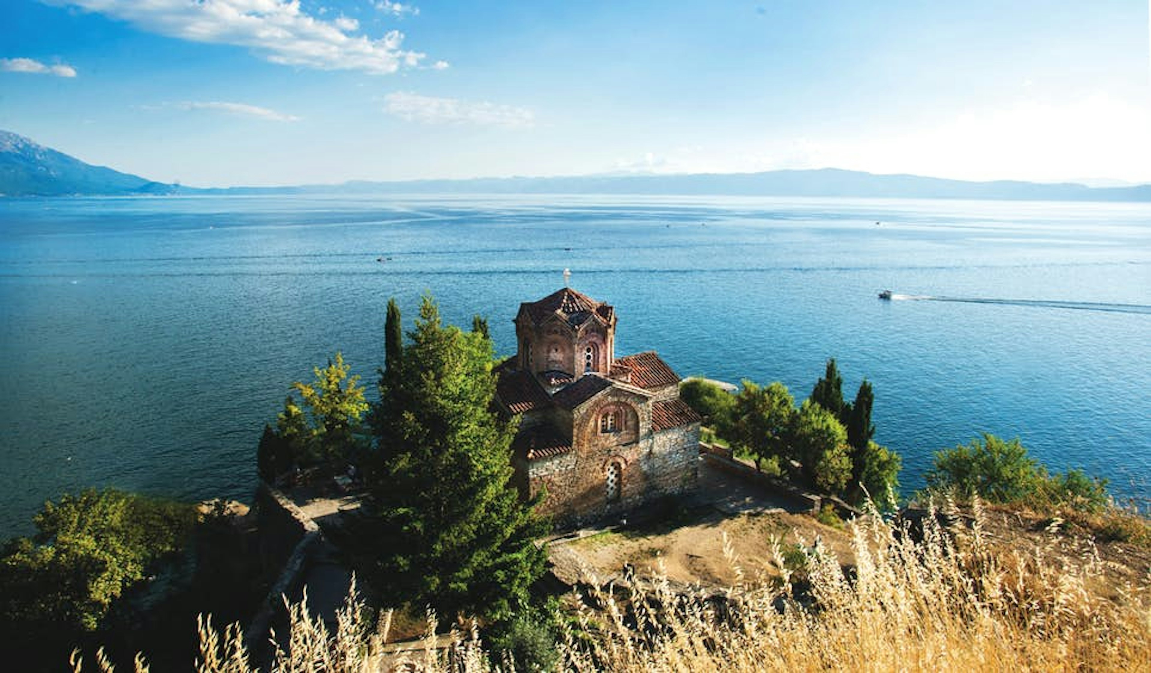 The Orthodox Church of Sveti Jovan (St John) at Kaneo, overlooking Lake Ohrid © Ivan Vukelic / Getty Images