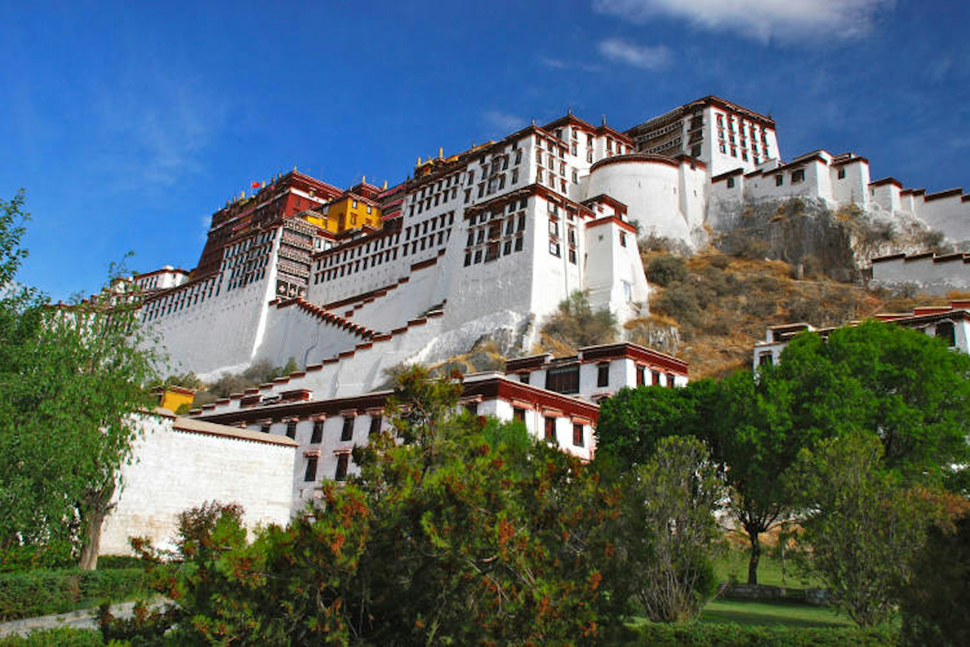 Springtime at Potala Palace, Lhasa. Image by Gunther Hagleitner / CC by 2.0.