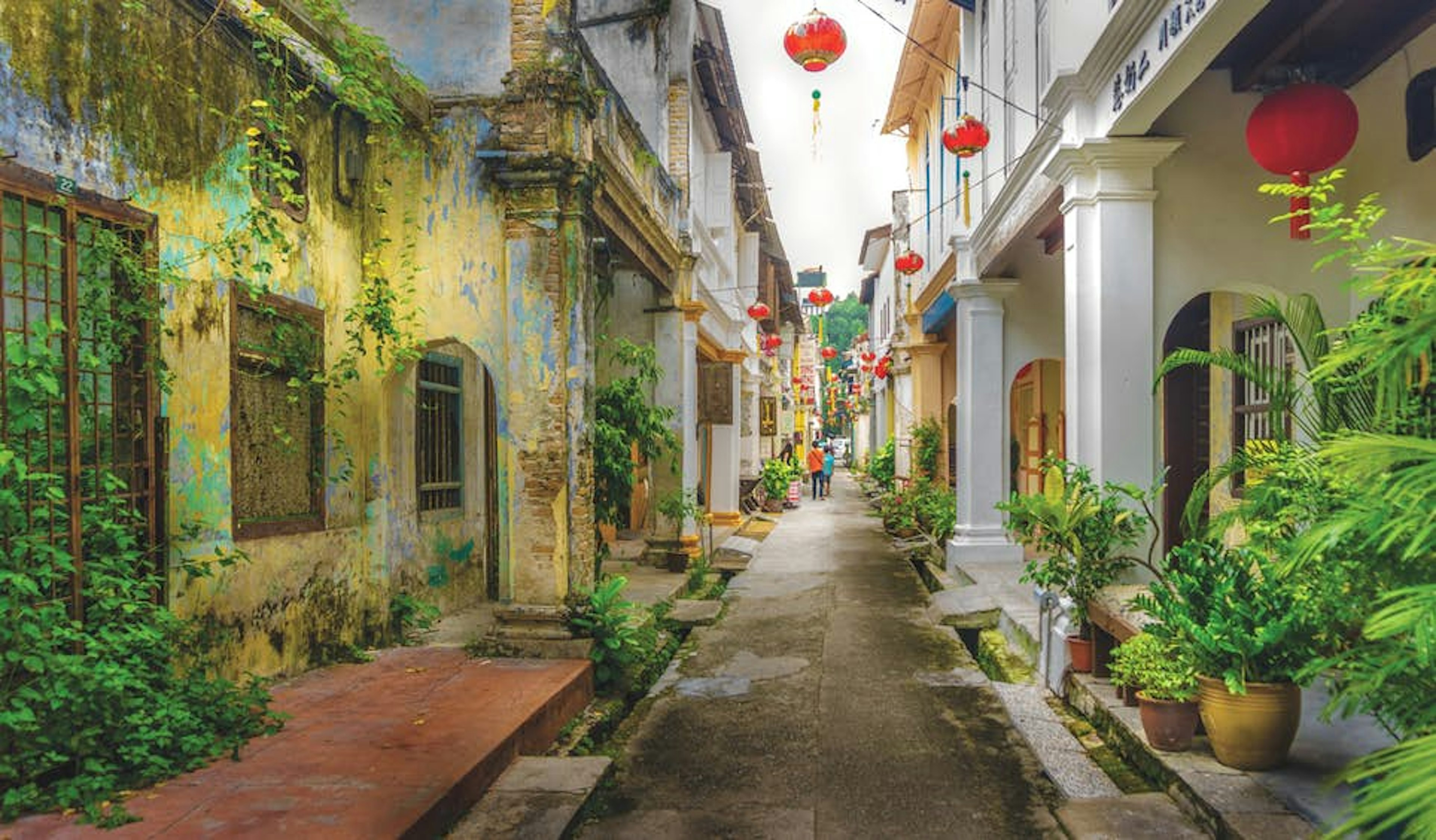 Perak’s capital Ipoh mixes graceful colonial architecture with funky cafes and boutique hotels © simonlong / Getty Images