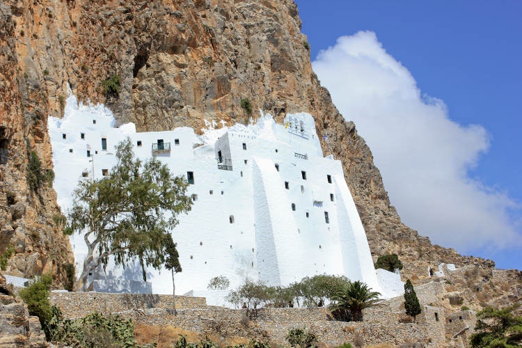 Amorgos’ chalk-white Moni Hozoviotissis makes an appearance in The Big Blue. Image by Emmanuel Eragne / CC BY 2.0