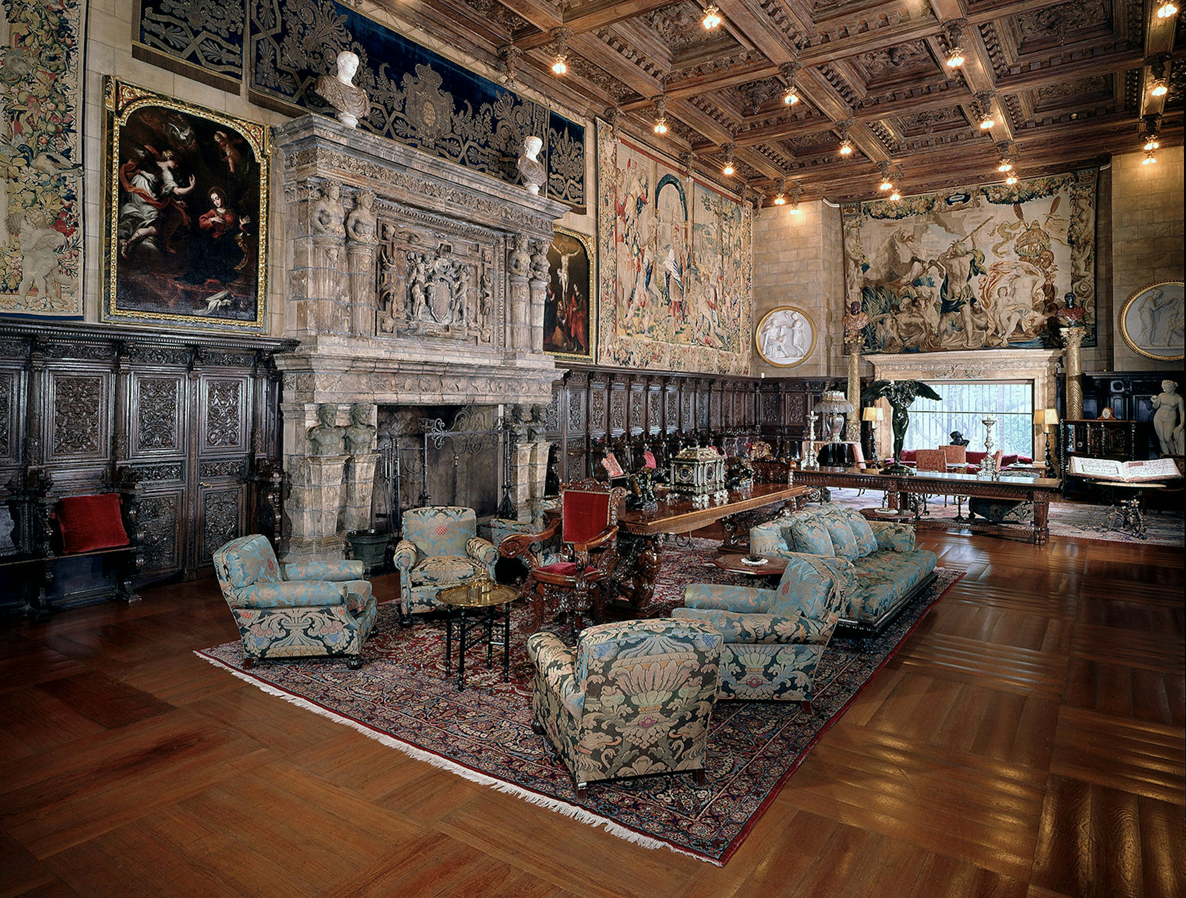 Inside and out, Hearst Castle is as impressive today as when the rich and famous mingled in places like Assembly Room © Tim Richards / ϰϲʿ¼