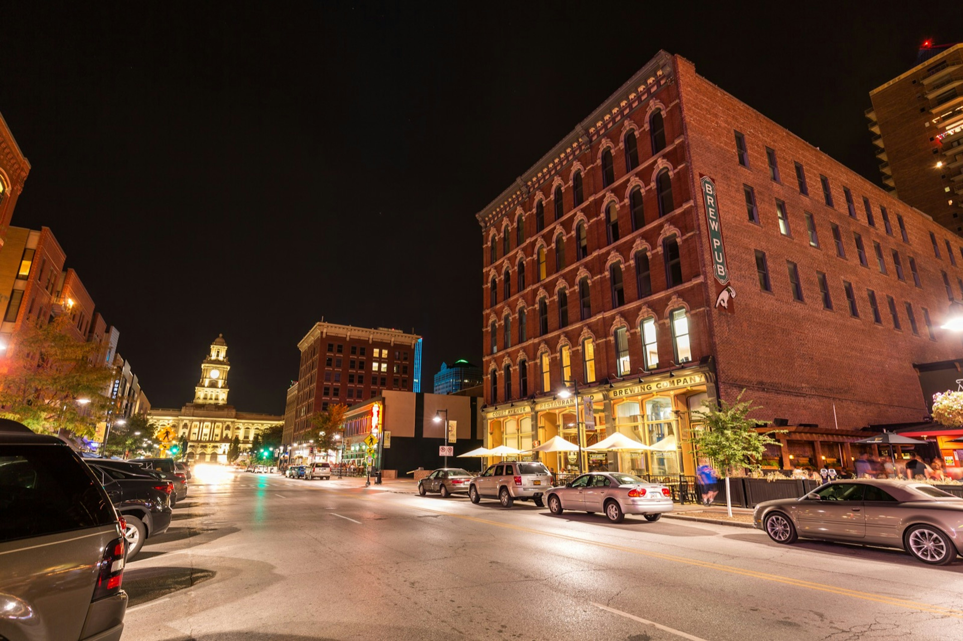 The Court Avenue Entertainment District on a summer night in Iowa; Things to do in Des Moines during the Iowa Caucuses