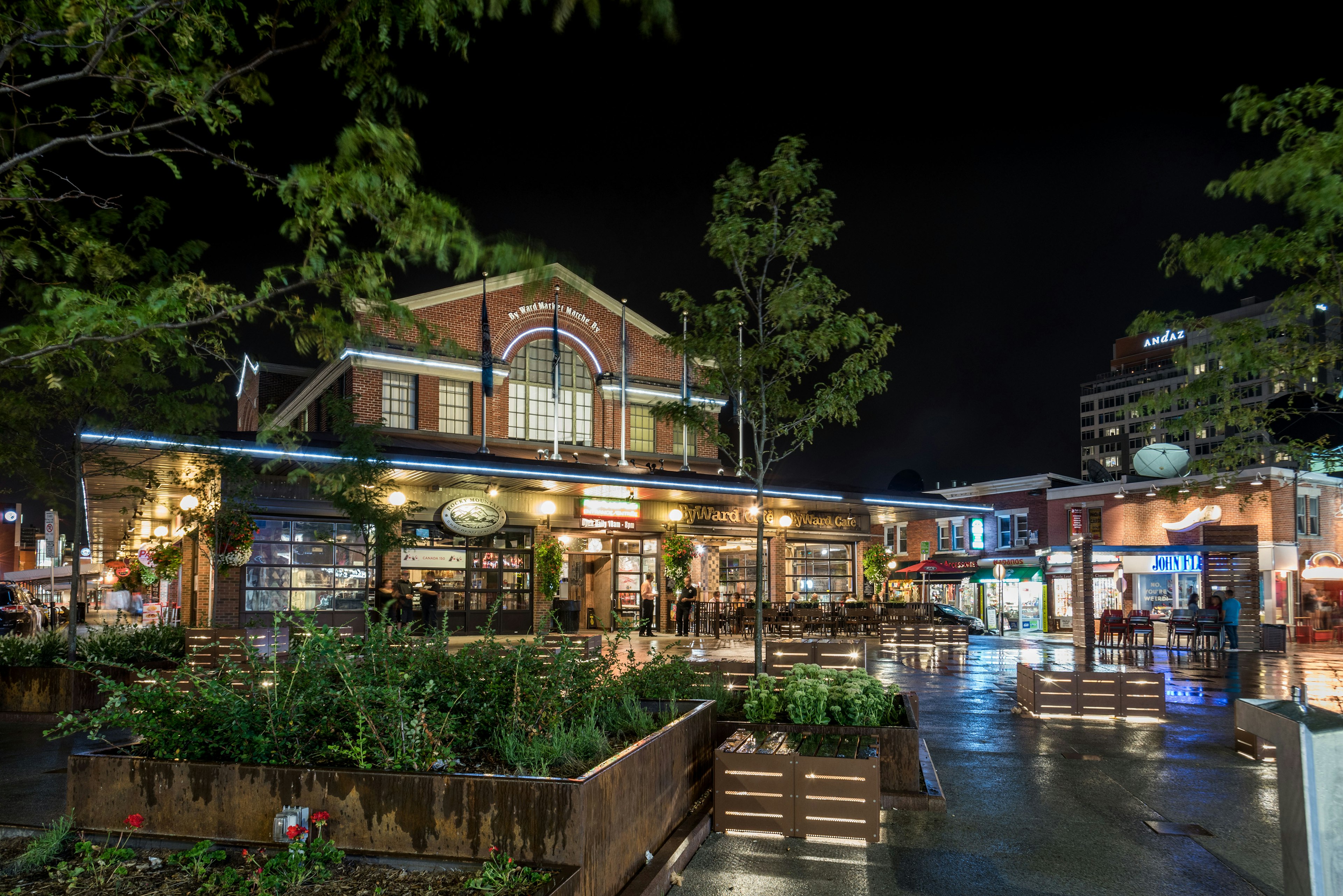 Byward Market night.