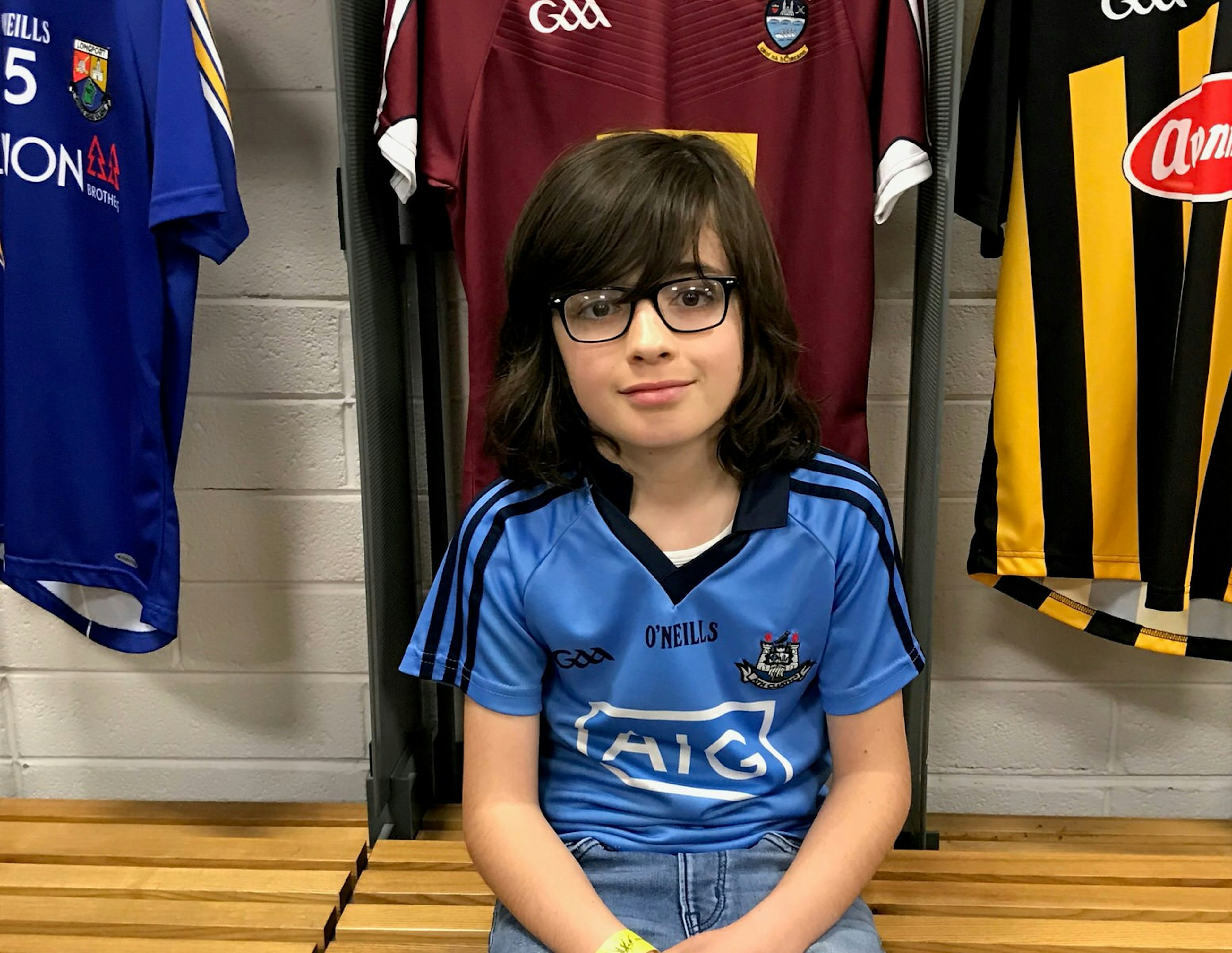 Tour guide Charlie sits on a bench in the players changing rooms in Croke Park, Dublin © Fin McCarthy / ϰϲʿ¼