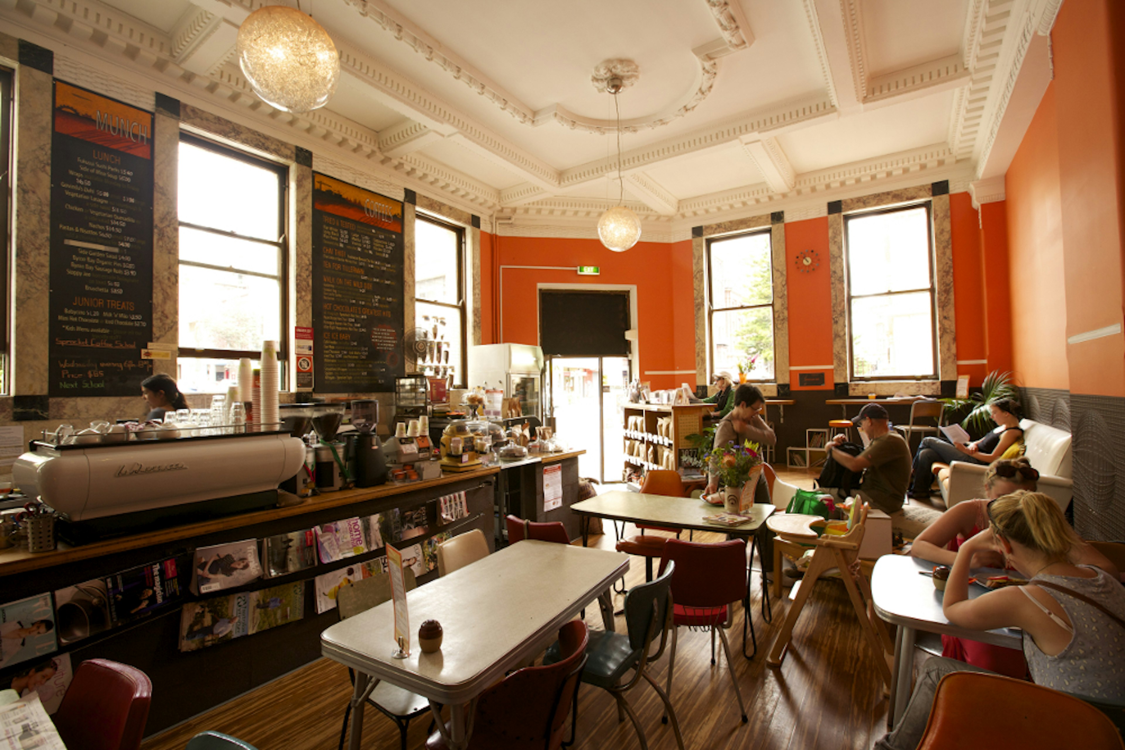 Carbon-neutral coffee roasters and cafe, Sprocket Roasters in Hunter Street. Image by Lonely Planet