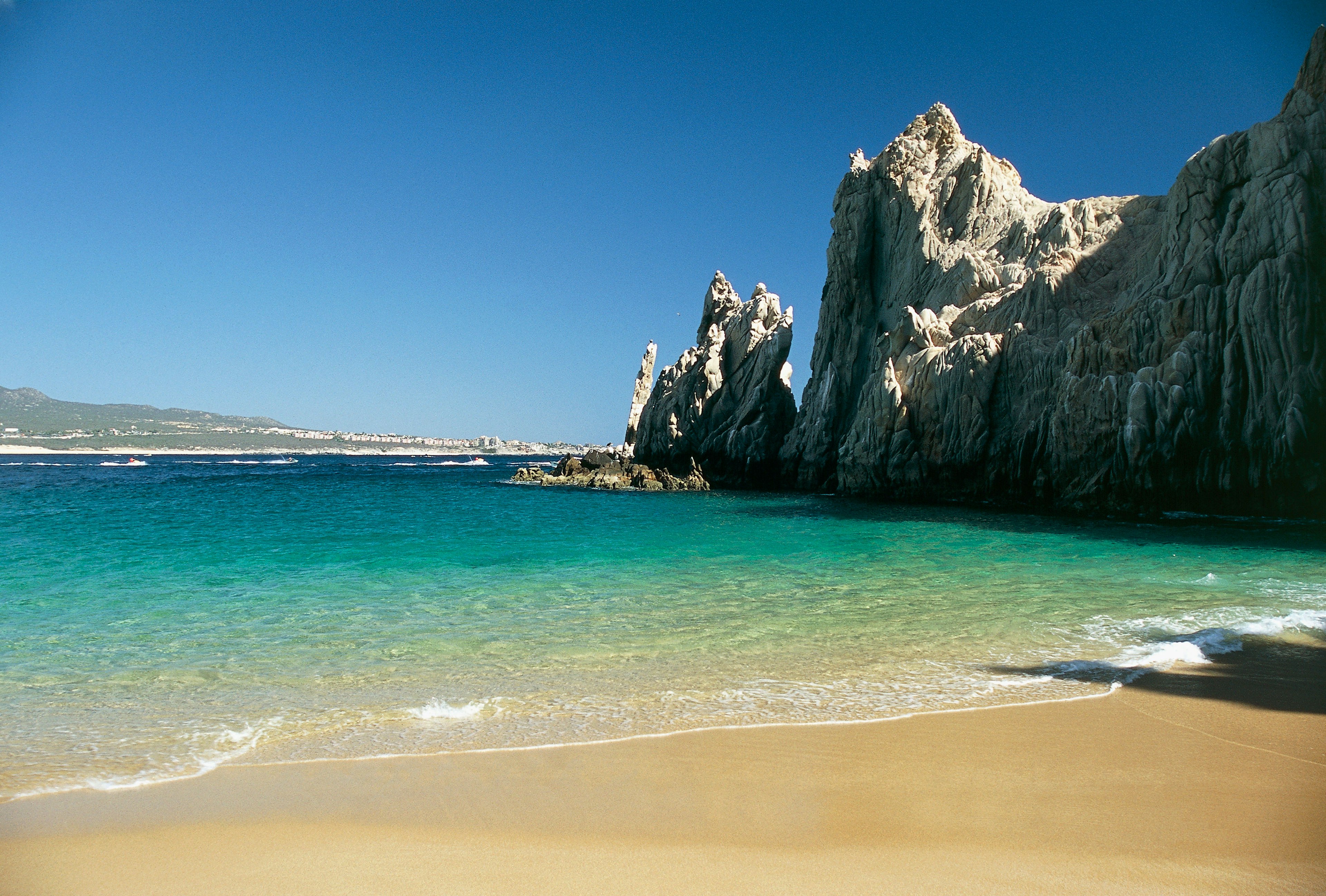 It's easy to fall in love at Lovers' Beach. Image by DEA / M. Santini / Getty Images