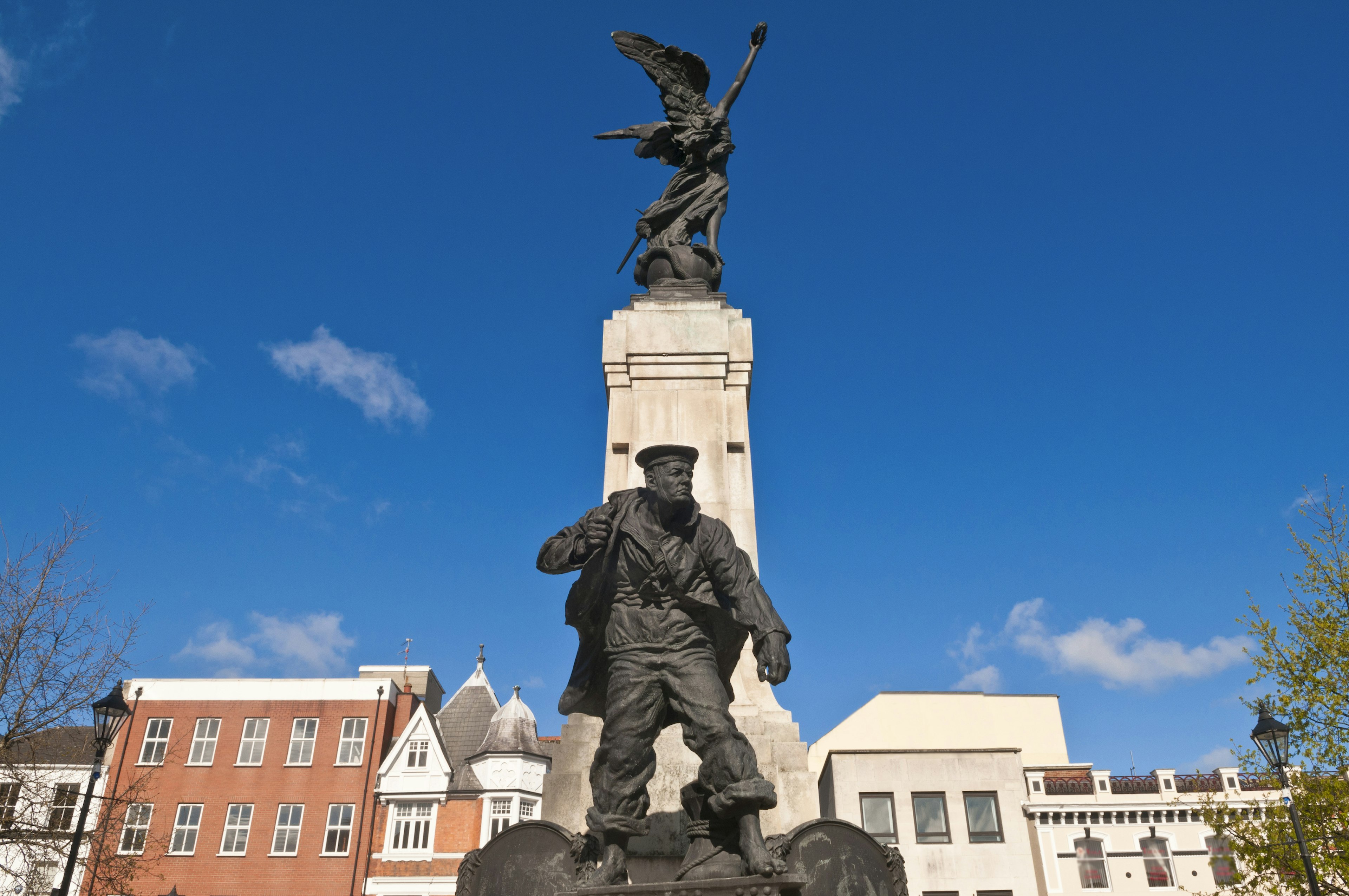 Visit the memorial statue on The Diamond's central square. Credit: GIUGLIO Gil / hemis.fr / Getty