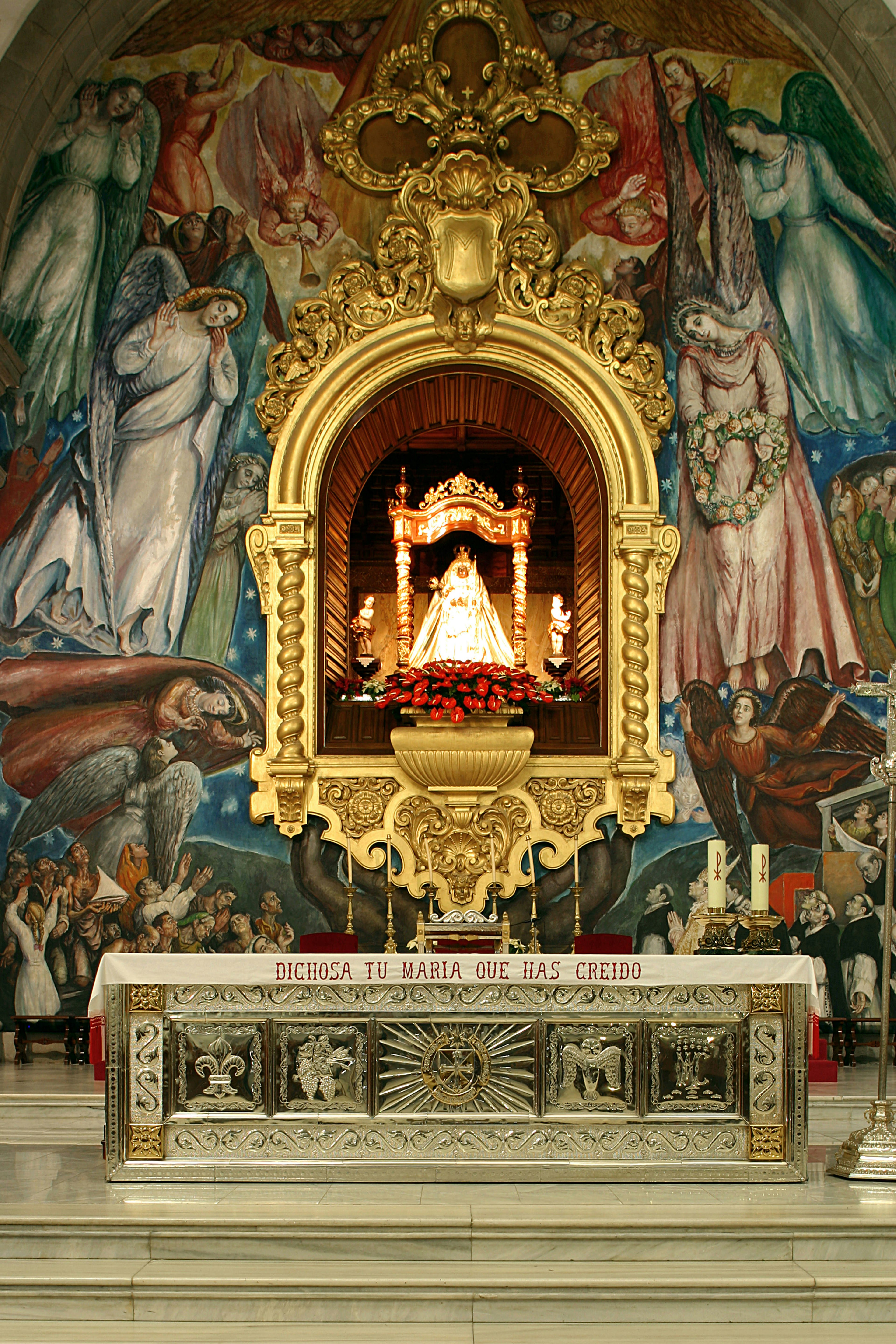 The Virgen de la Candelaría is a pilgrimage site for many local Canarians. © Heritag Images / Getty Images