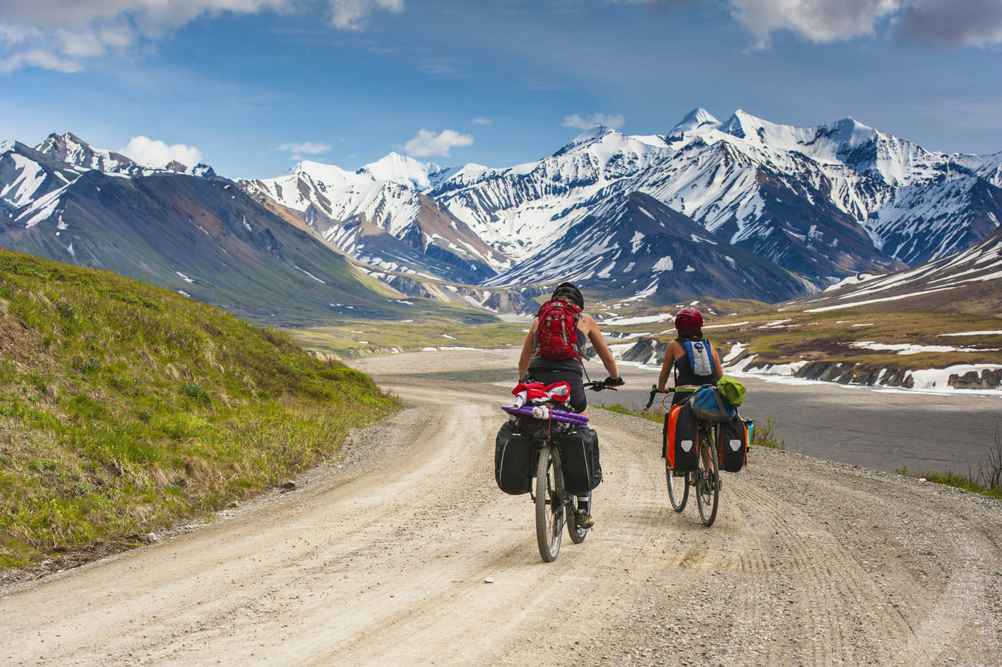 When it comes to tour bus vs tour bike, there's just no competition © Michael Jones / Getty Images