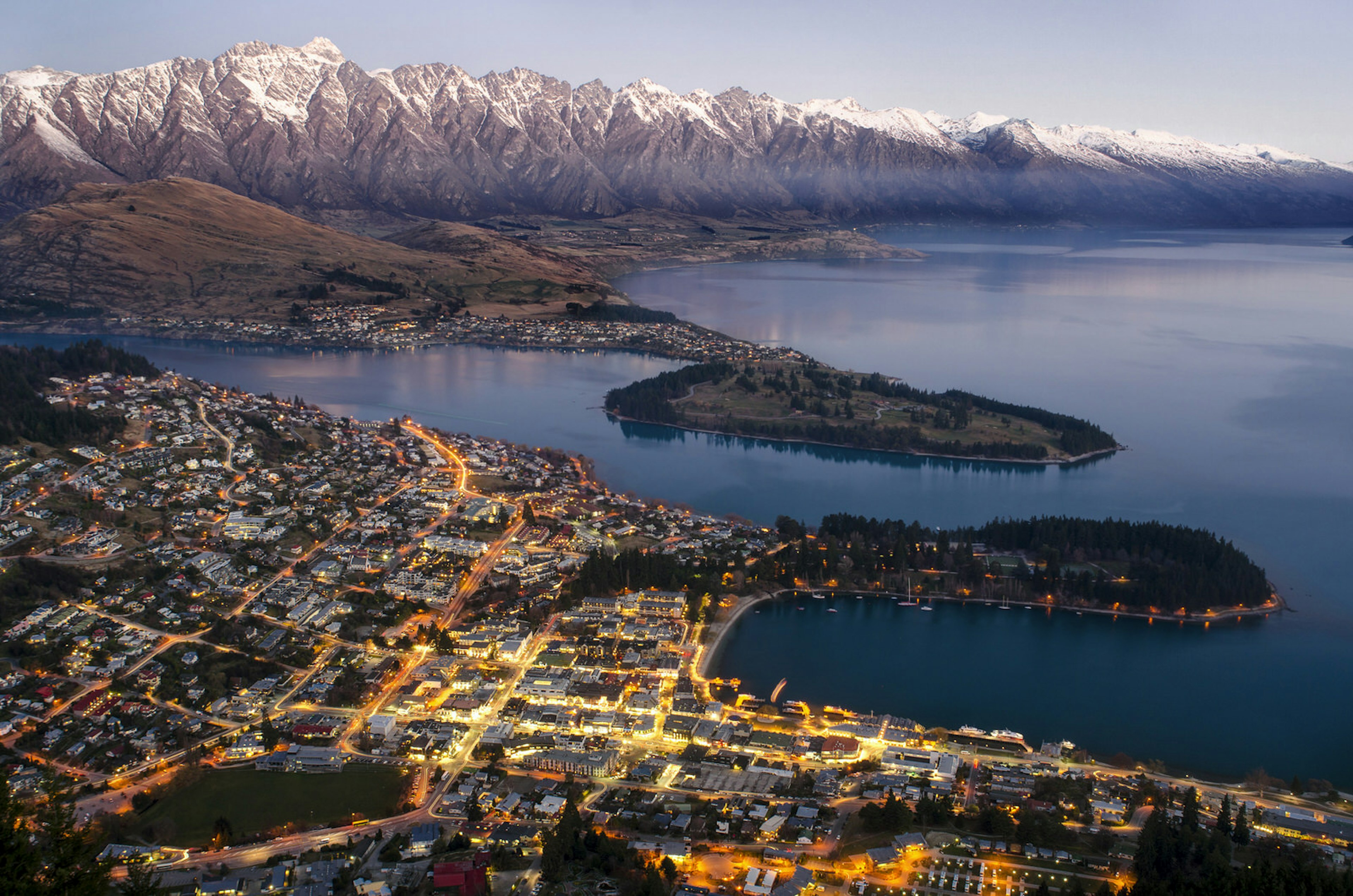 Great lakes – Lake Wakatipu, Queenstown, New Zealand