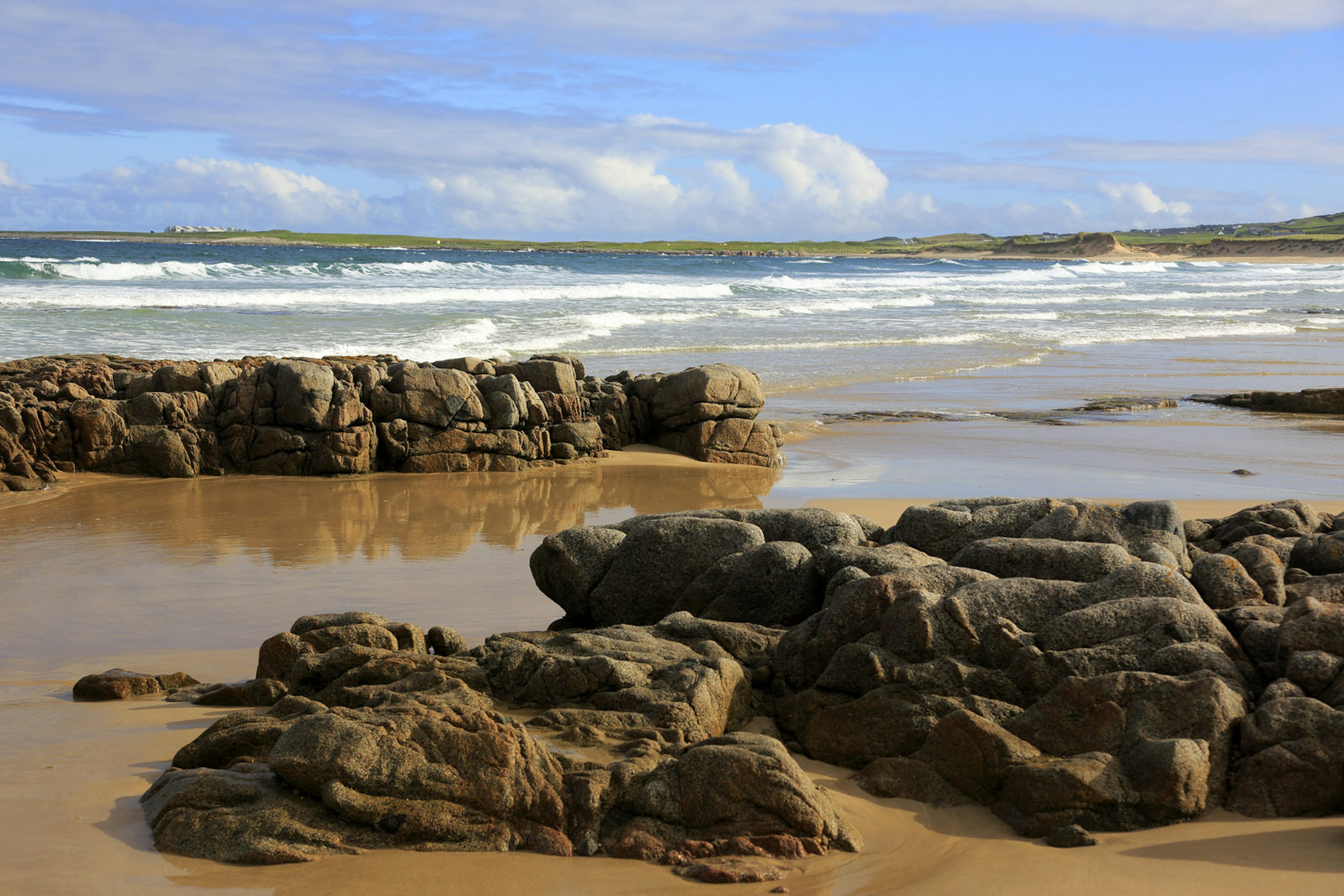 Lesser-known surfing spots – Ballyhiernan Bay, County Donegal, Ireland