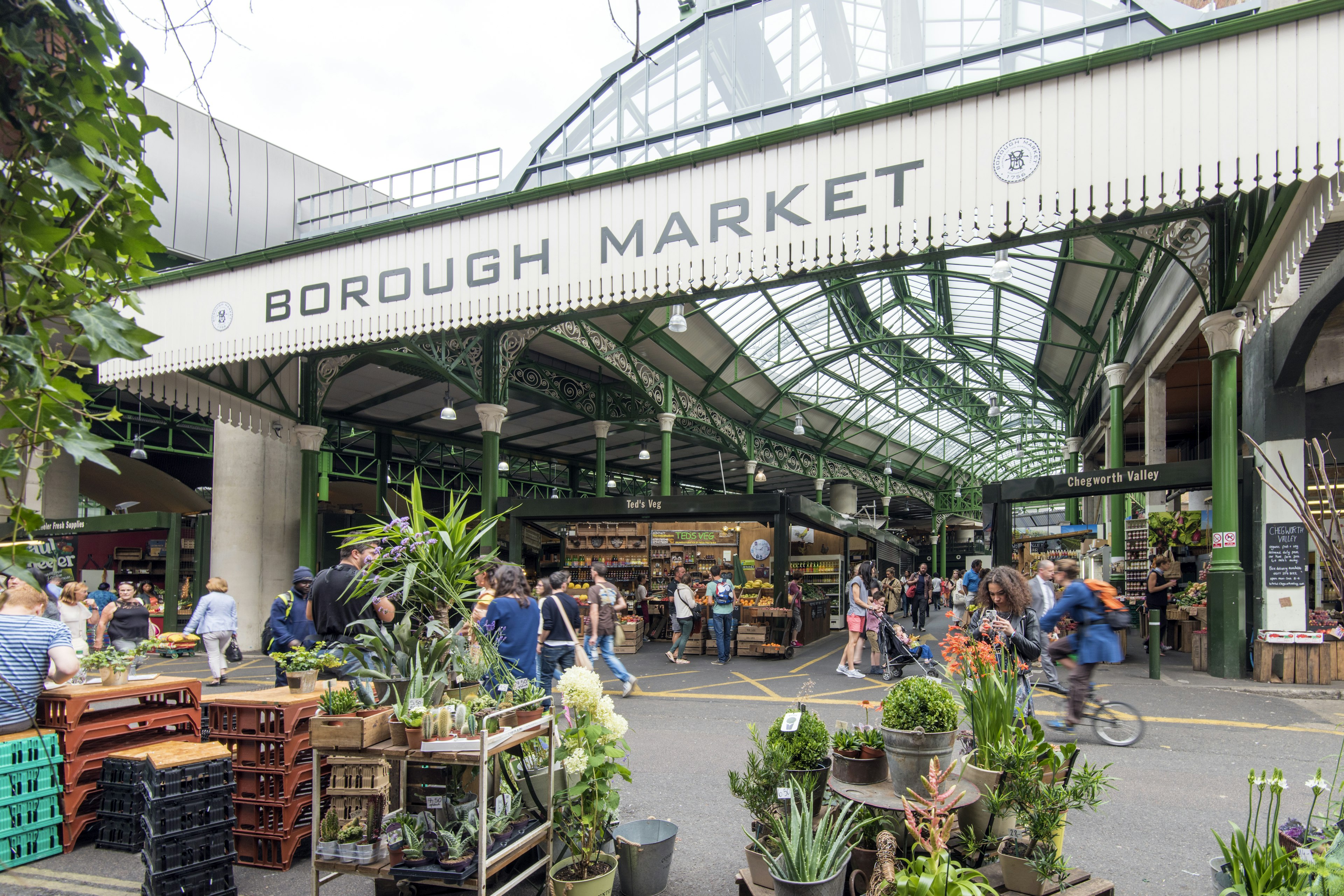 Start your Saturday in London with breakfast at the mighty Borough Market. Howard Kingsnorth/Getty Images