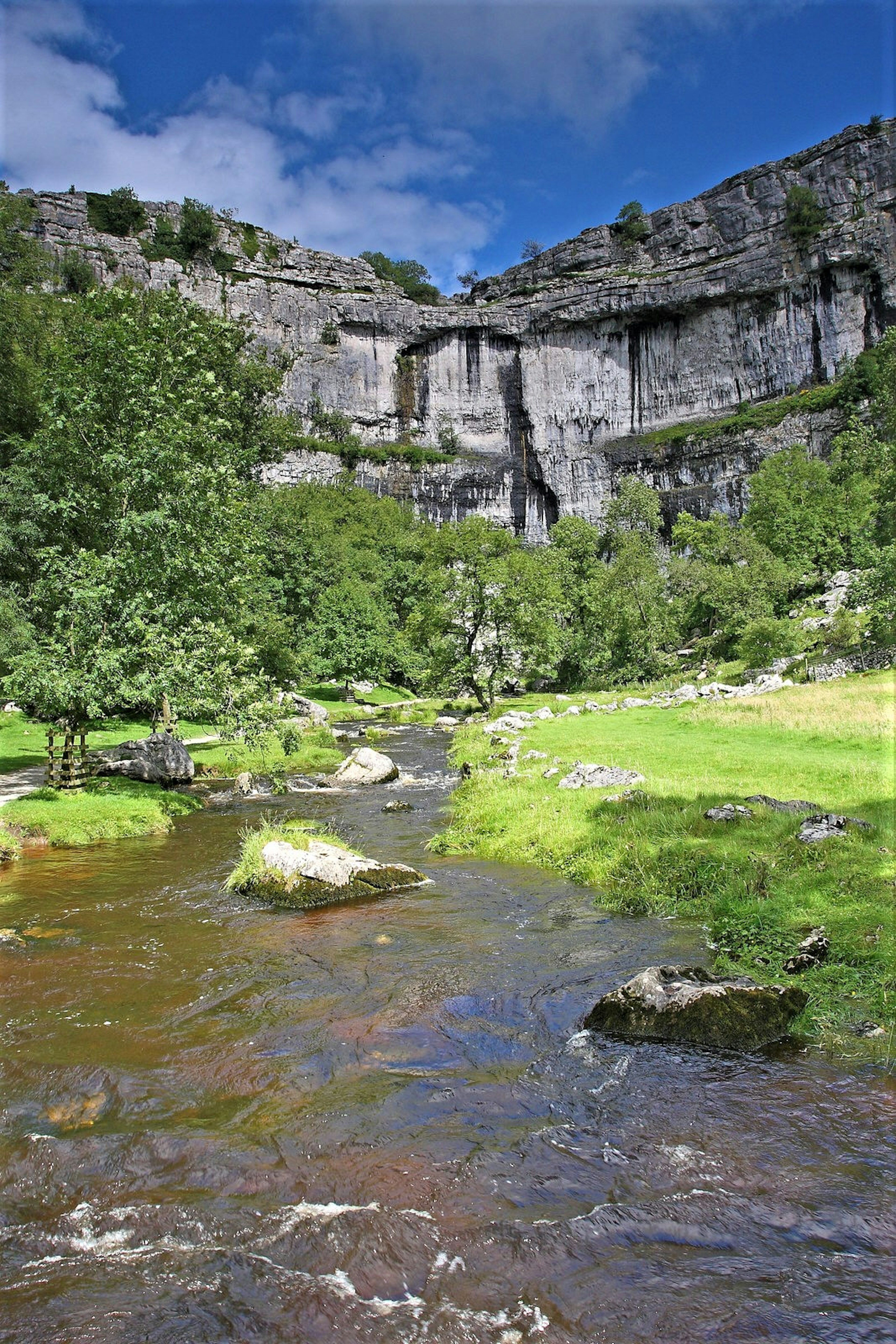 The high, curving cliff of Malham Cove