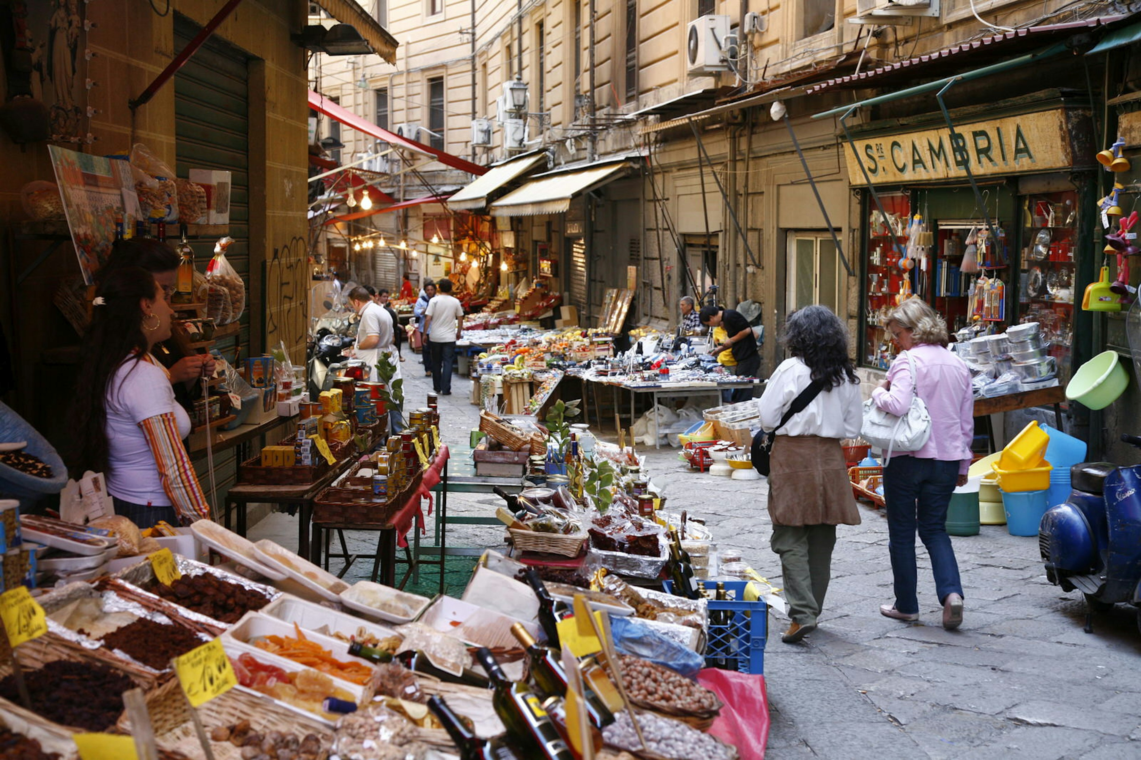 Shoppers stroll through Palermo's Vucciria Market © Yadid Levy / Getty Images