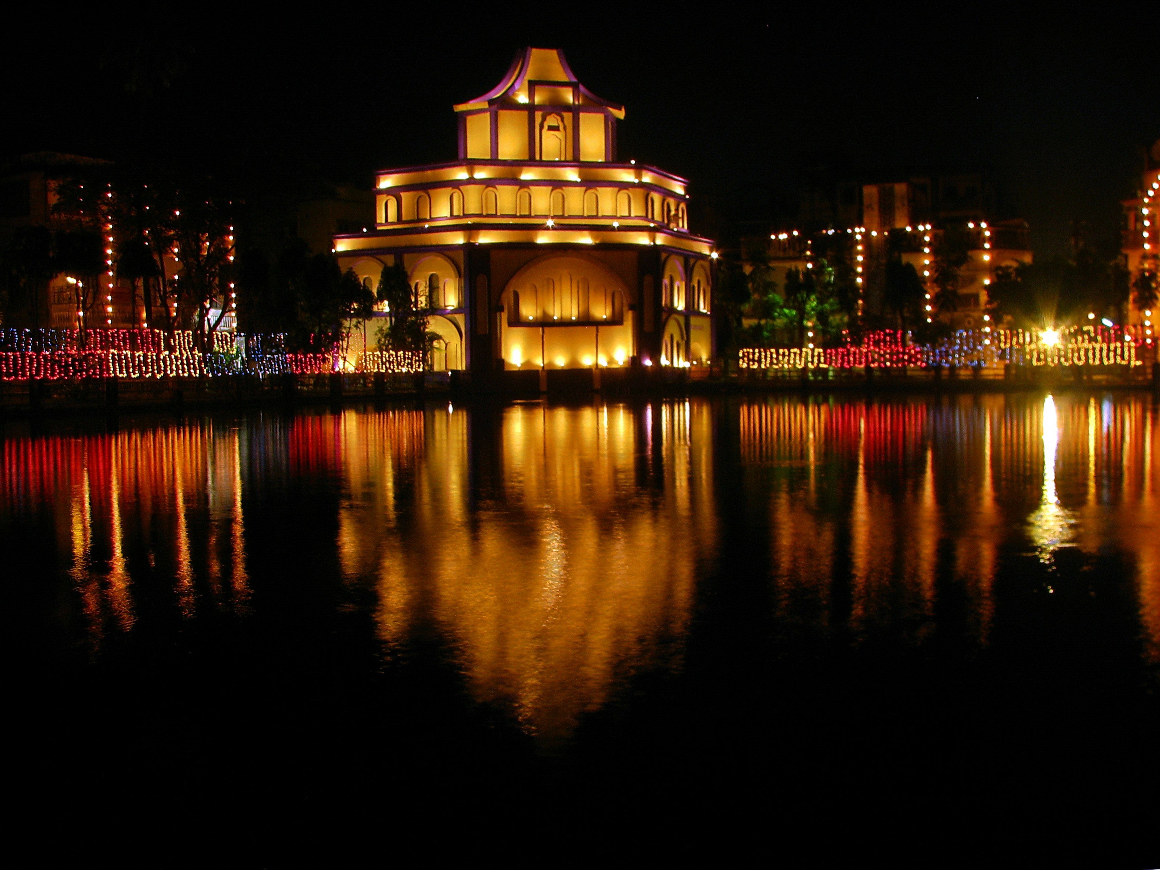 Durga puja pandal in kolkata at night.