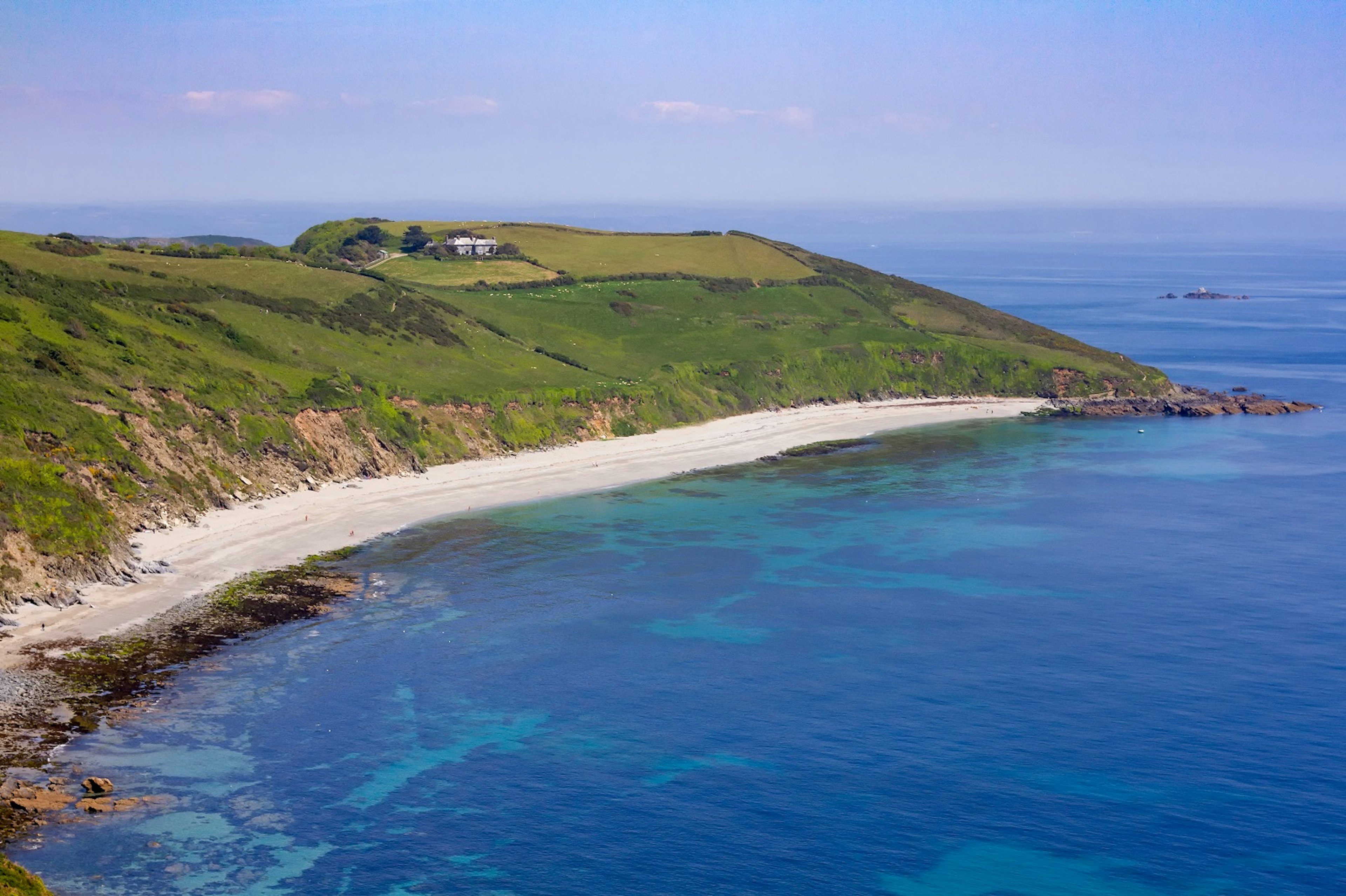 A bird's-eye-view of Vault Beach, Cornwall © Ian_Sherriffs / Getty Images