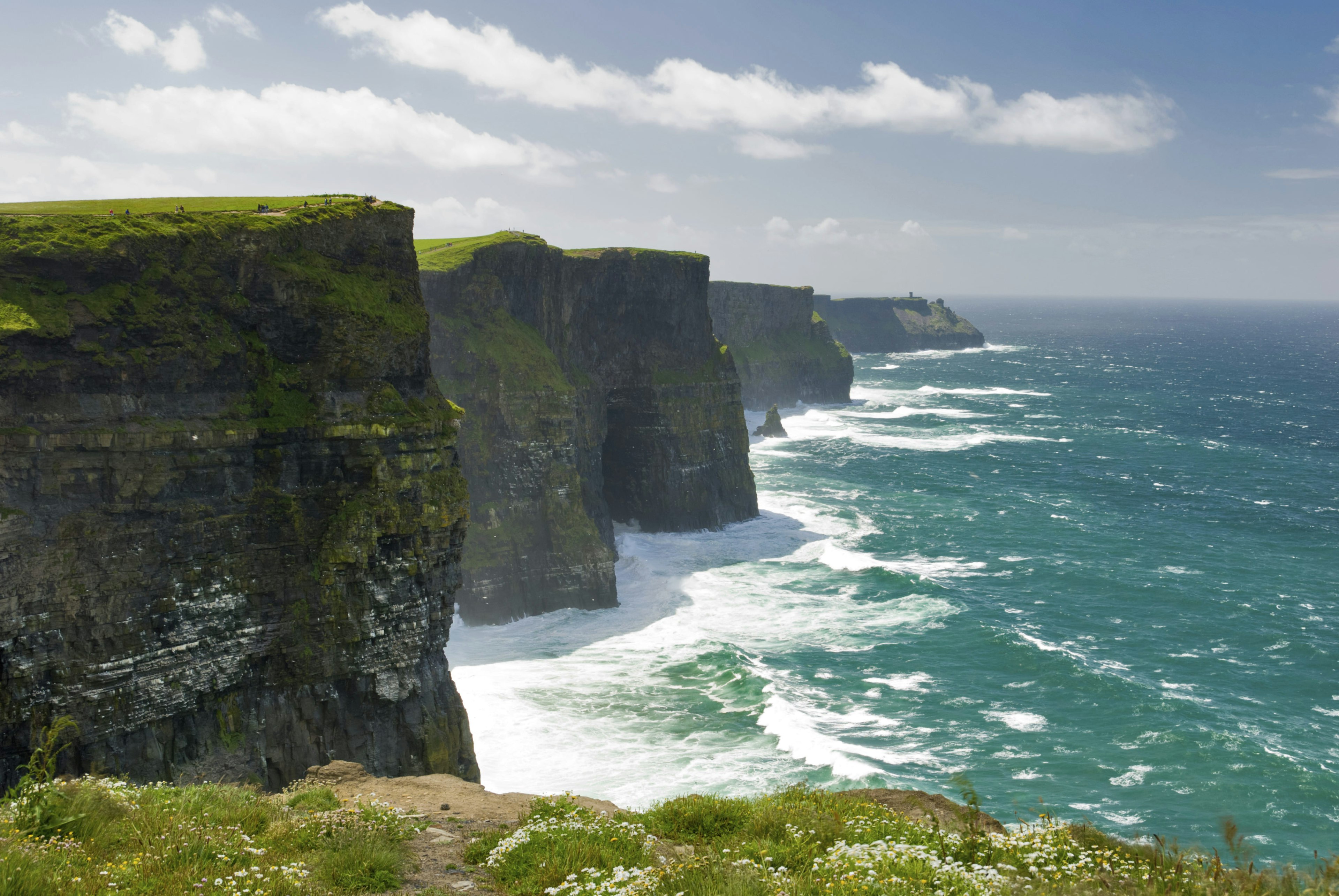 Ireland isn't short of jawdropping scenery, but the Cliffs of Moher will take your jaw to a whole other level © honster / Getty Images