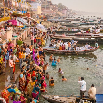 Hindu pilgrims take holy bath in the river ganges on the auspicious Maha Shivaratri festival