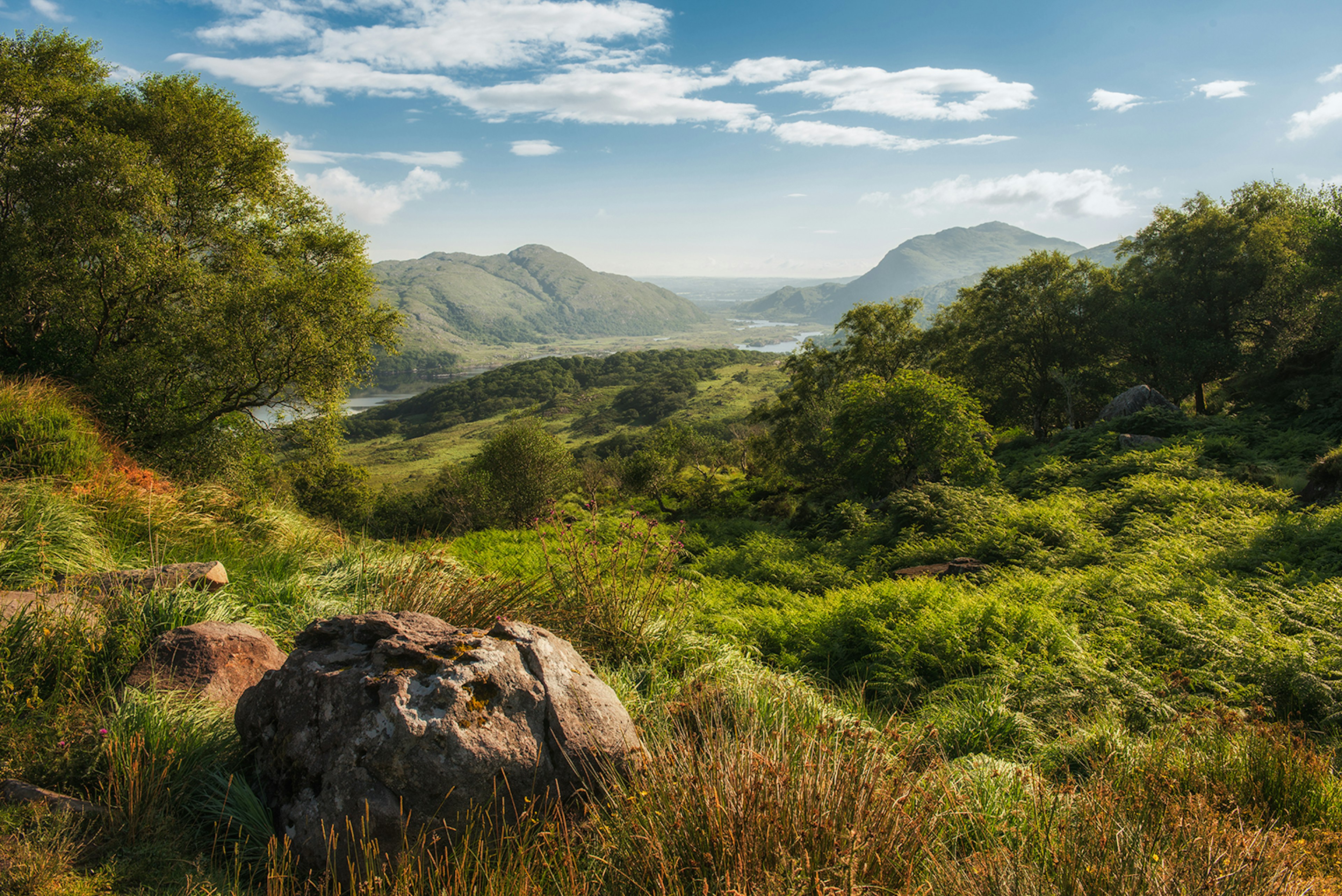 The Upper Lake and surrounding hills of Killarney National Park © Nicolas Kipourax Paquet / Getty Images