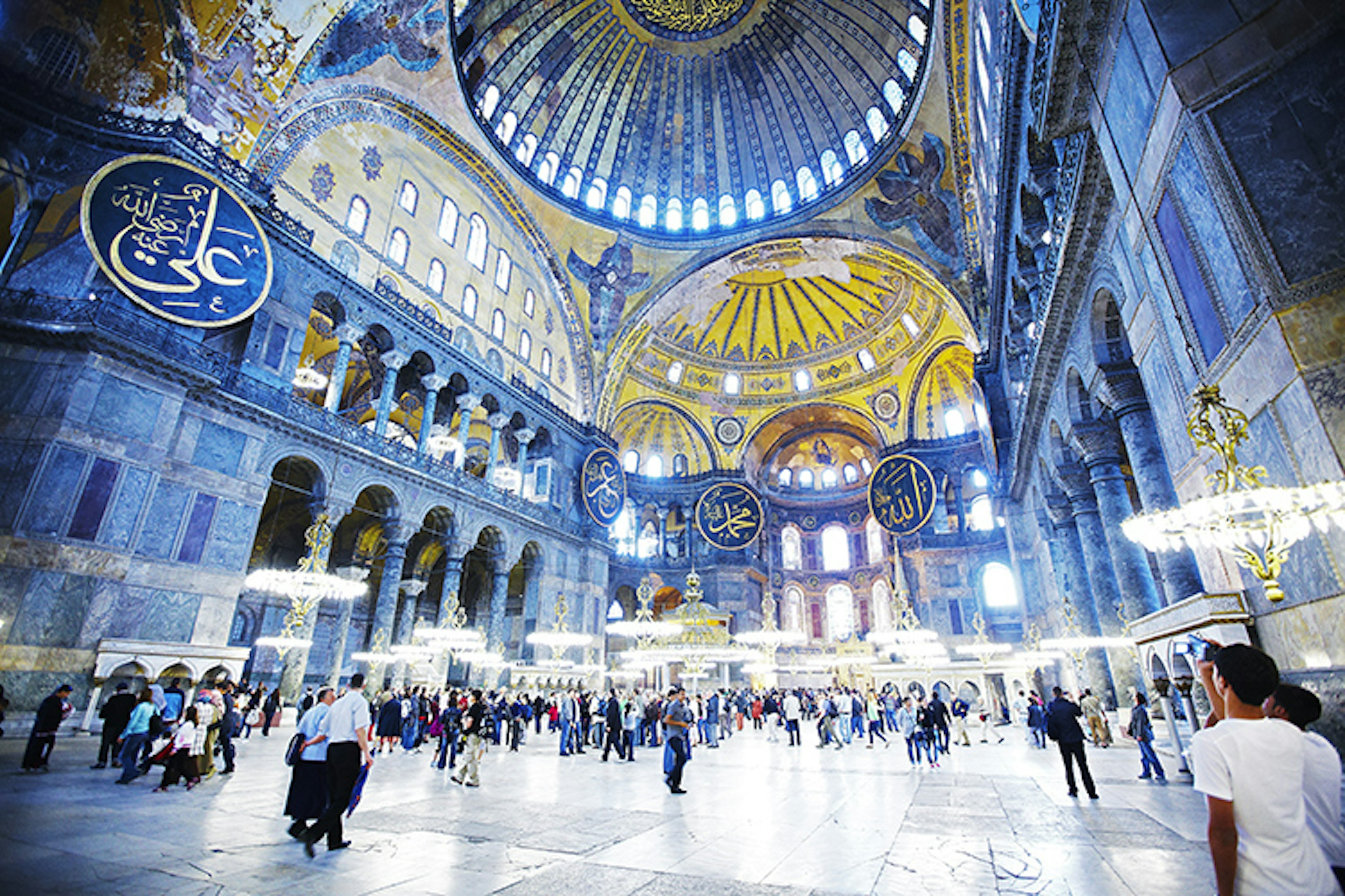 Interior of Aya Sofya.