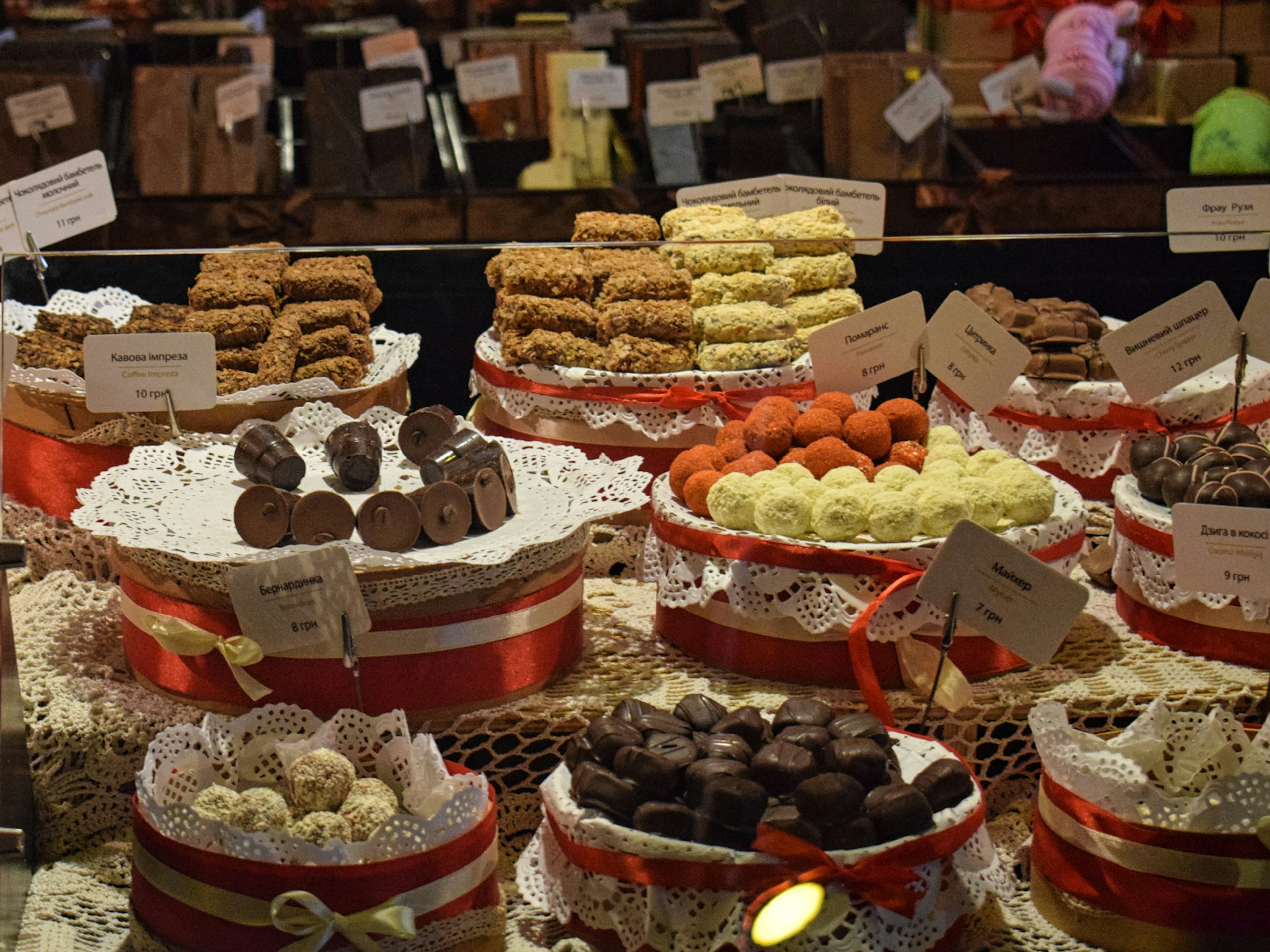 A selection of delicious chocolates at Lviv Handmade Chocolate confectionery in Kyiv © Pavlo Fedykovych / ϰϲʿ¼