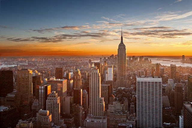 Sunset over manhattan
110397100