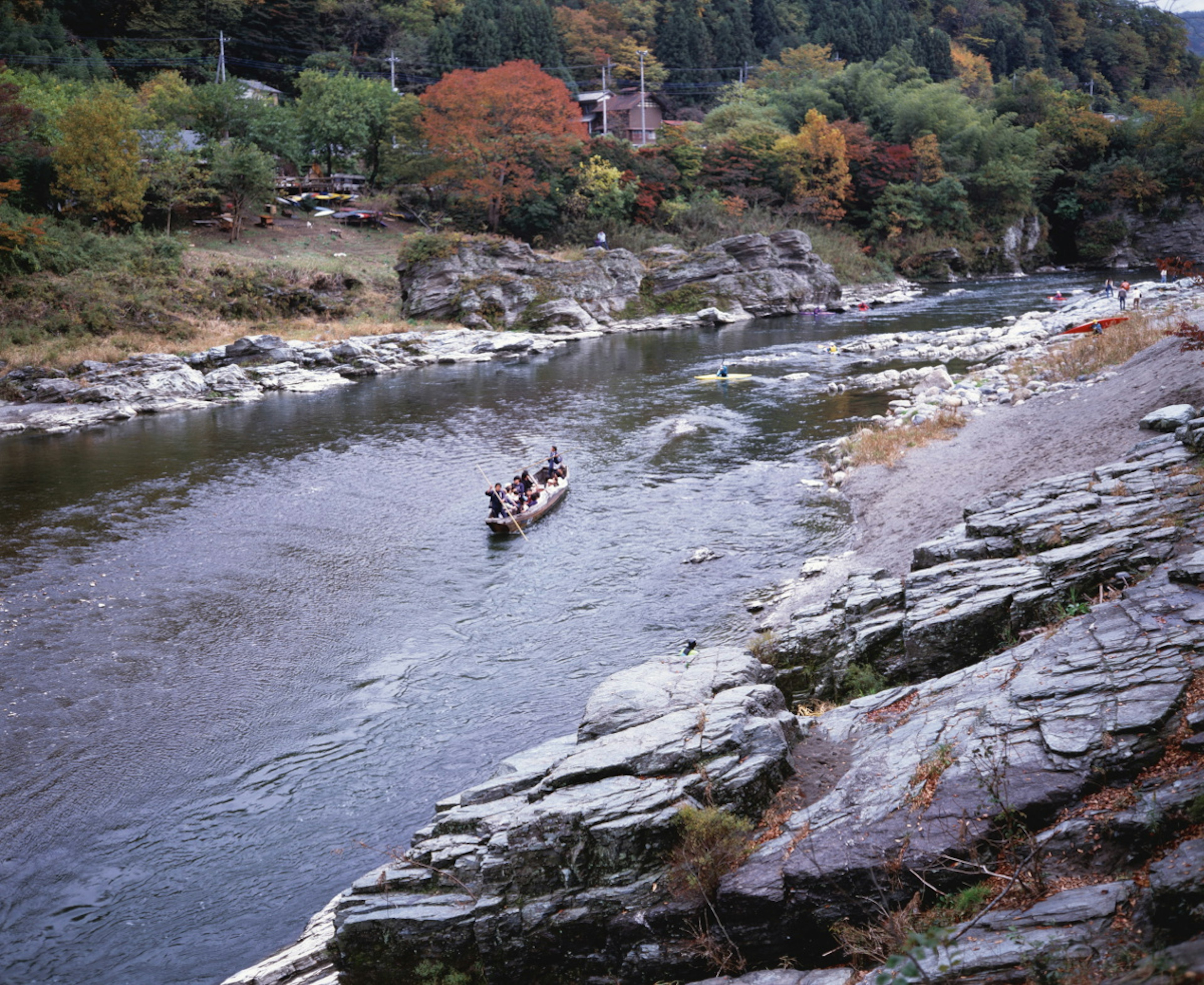 Rafting along the Nagatoro River in Saitama Prefecture.