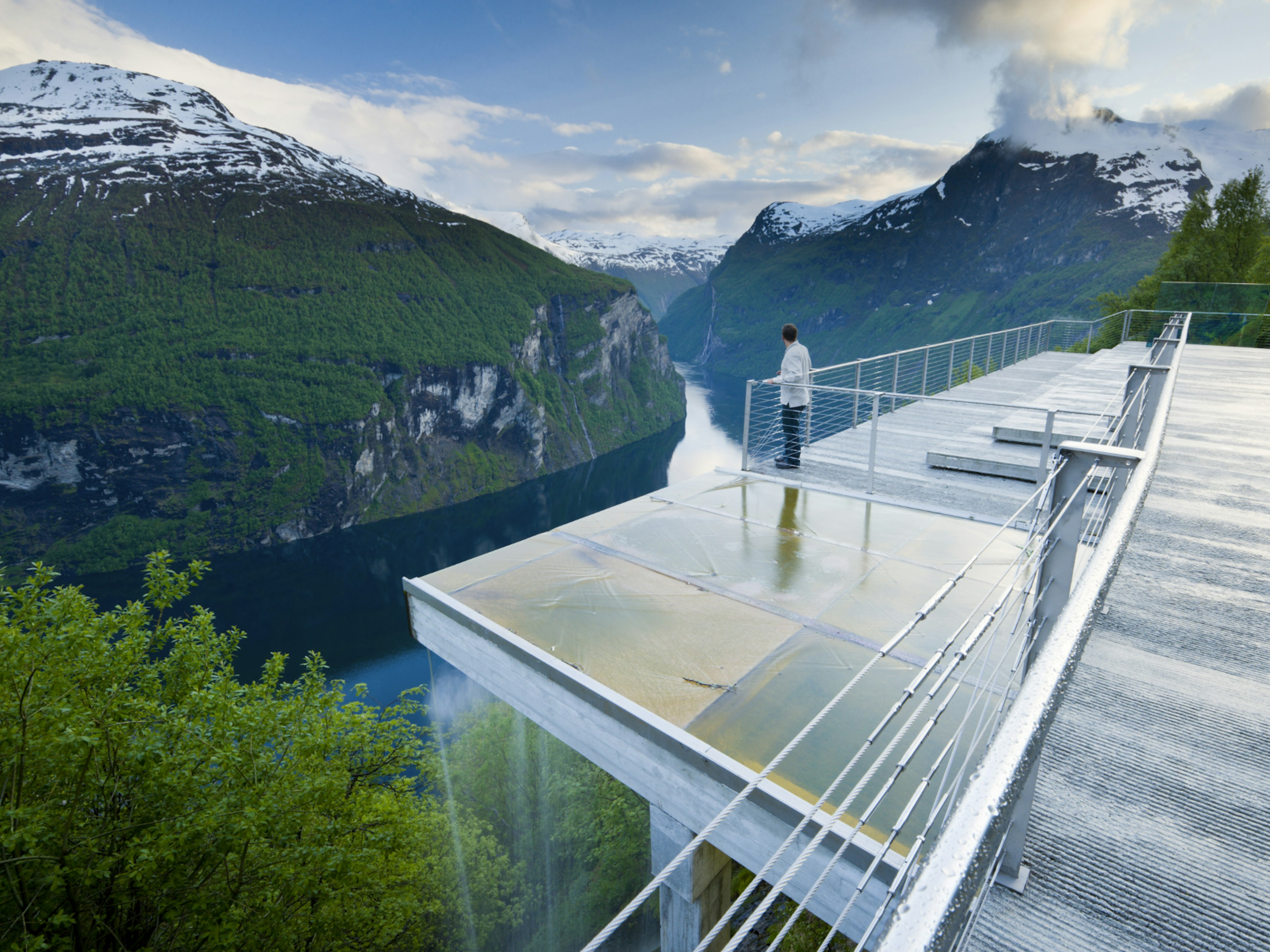 Ornevegen viewpoint over Geirangerfjord