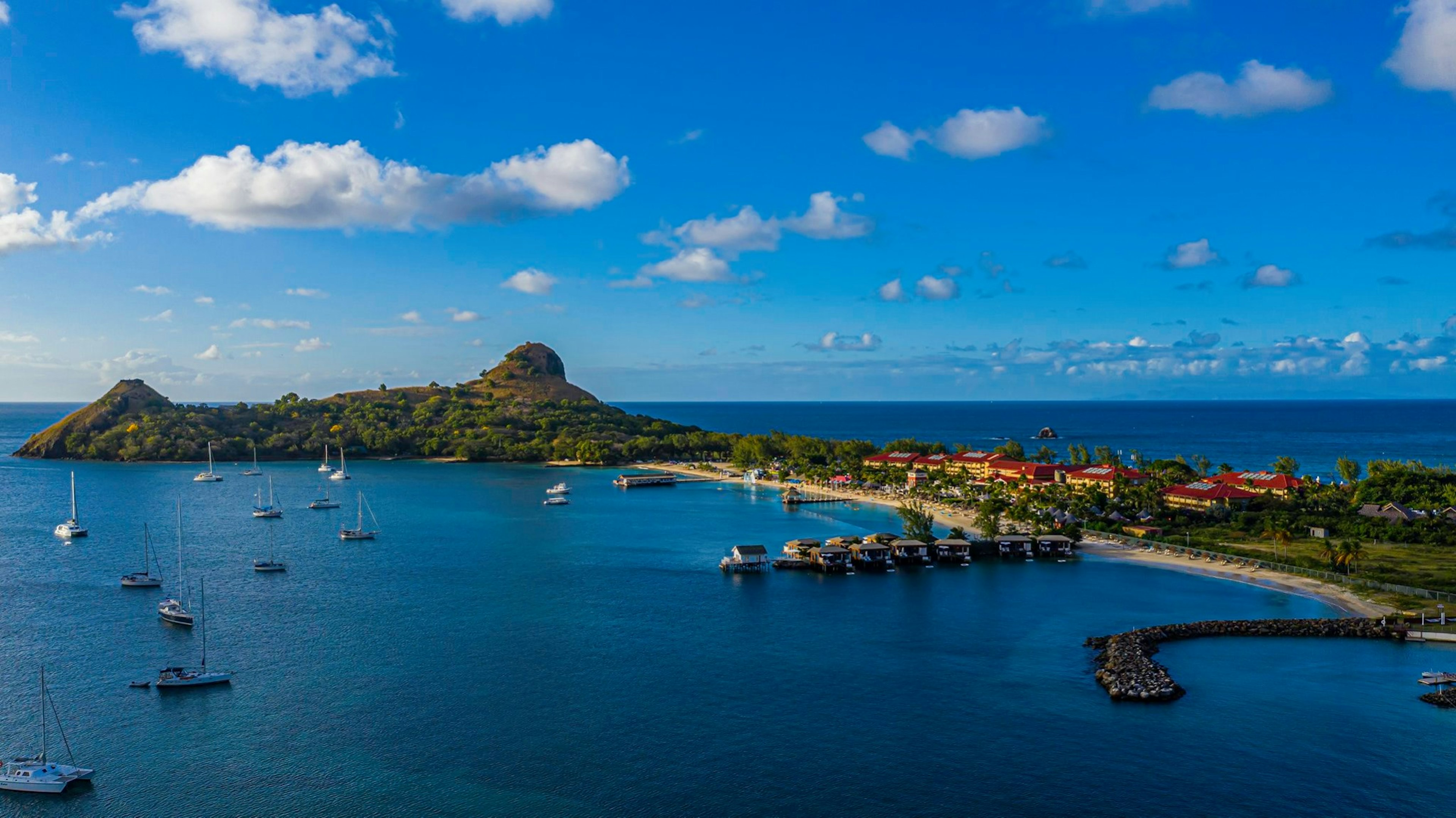 St. Lucia panoramic © RONALD RAOUL